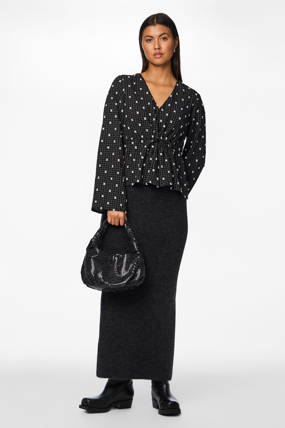 complete the look image