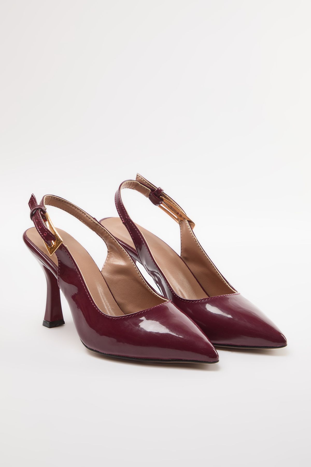 TRENDYOL SHOES-Burgunderrote Damenschuhe mit spitzer Zehenpartie und dünnem Absatz – goldene Schnalle, offener Rücken 3