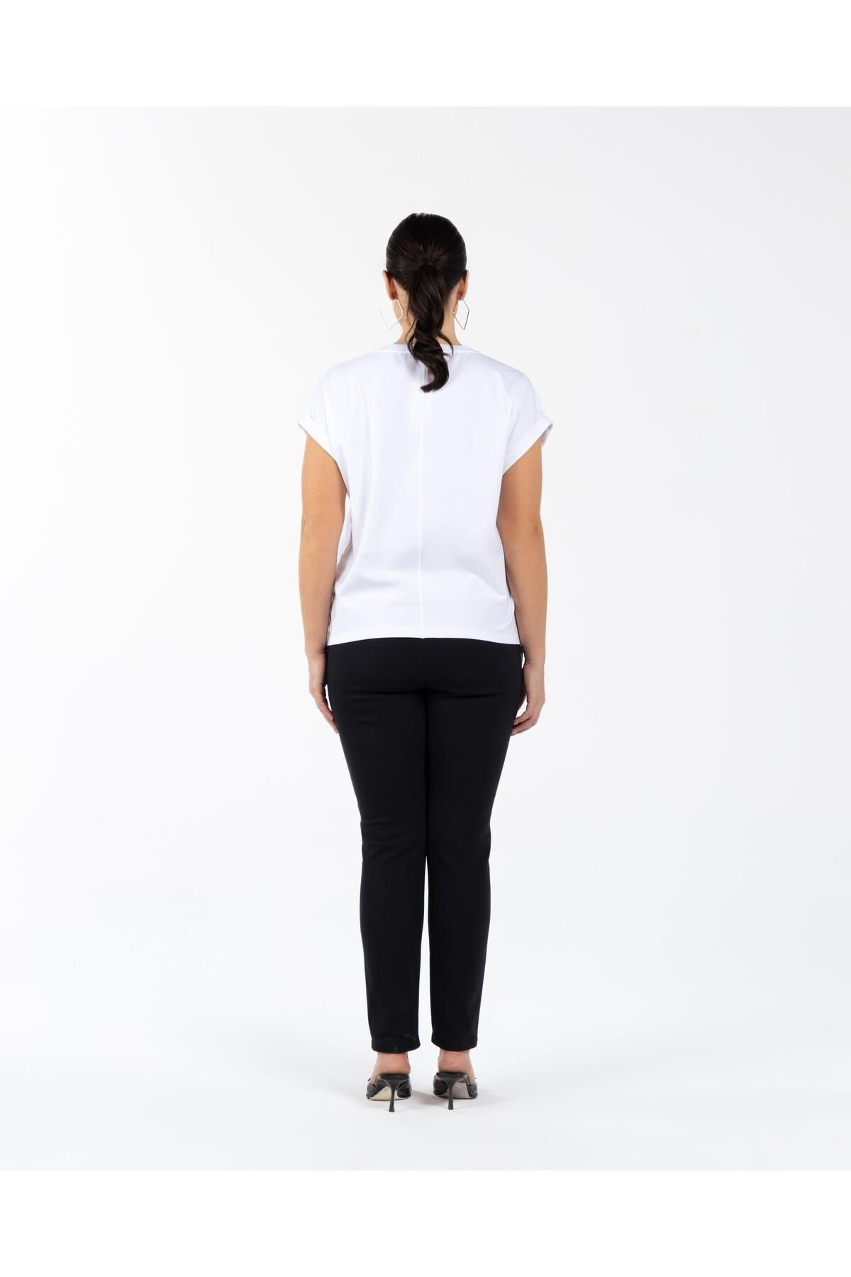 LUOKK-Daria Side Gathered Large Size T-Shirt White 5