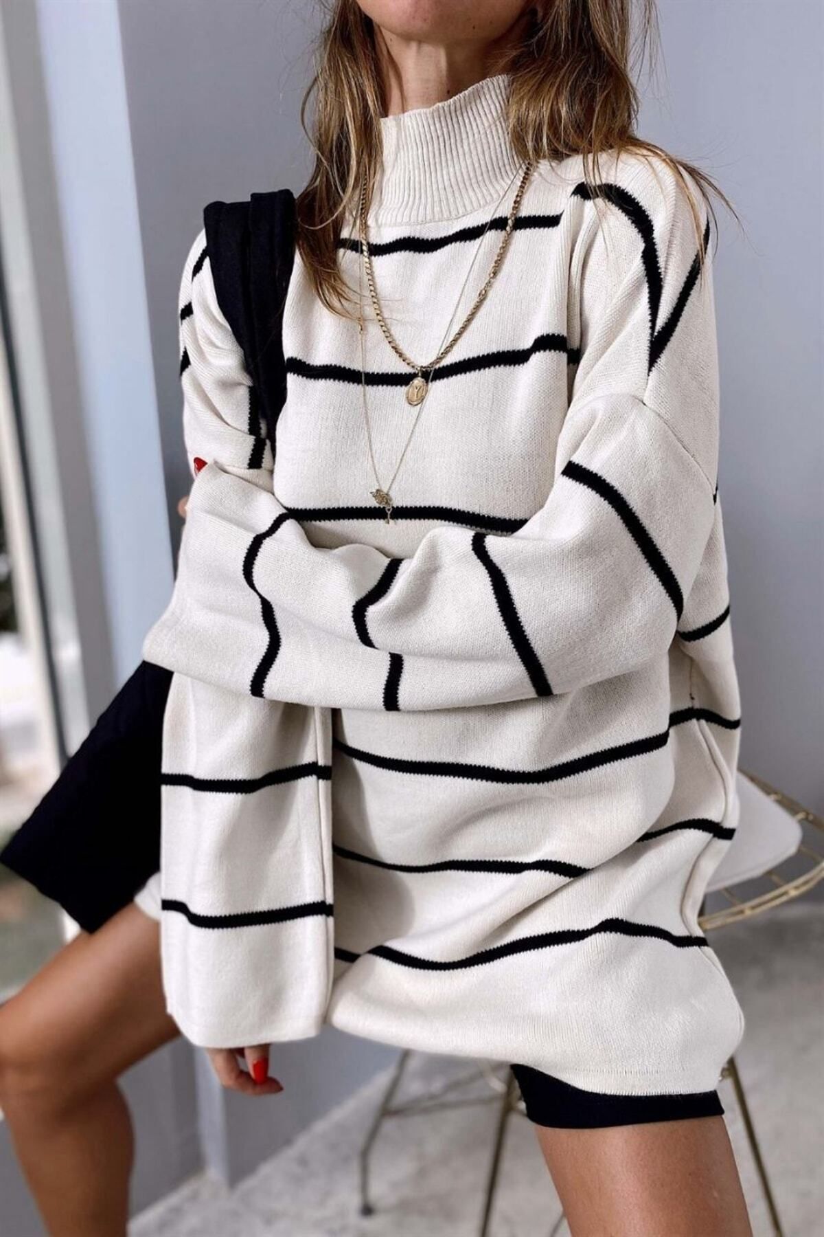 IŞILDA FASHION Dámsky oversize model svetra s golierom