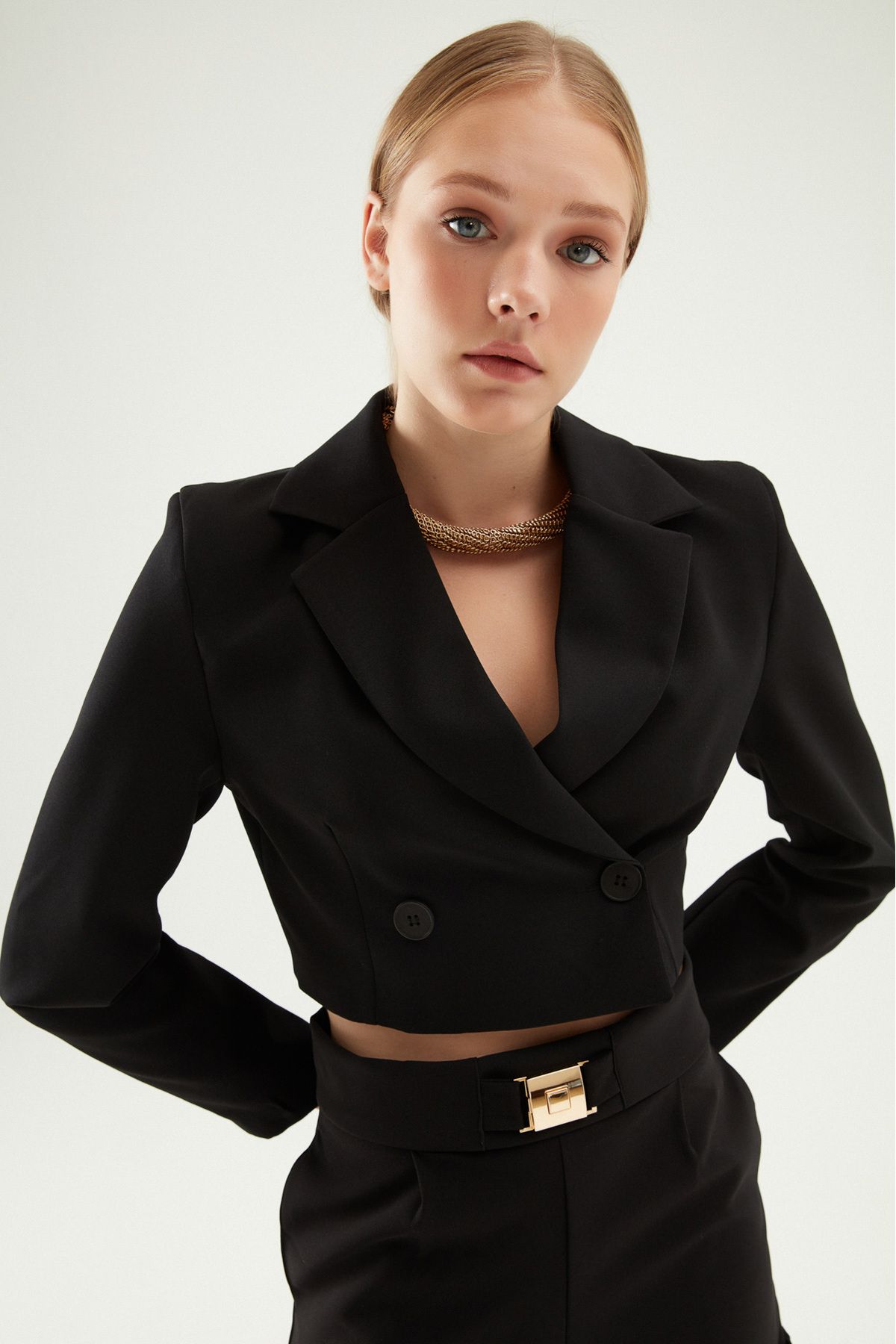 veste crop blazer de kruvaze noir