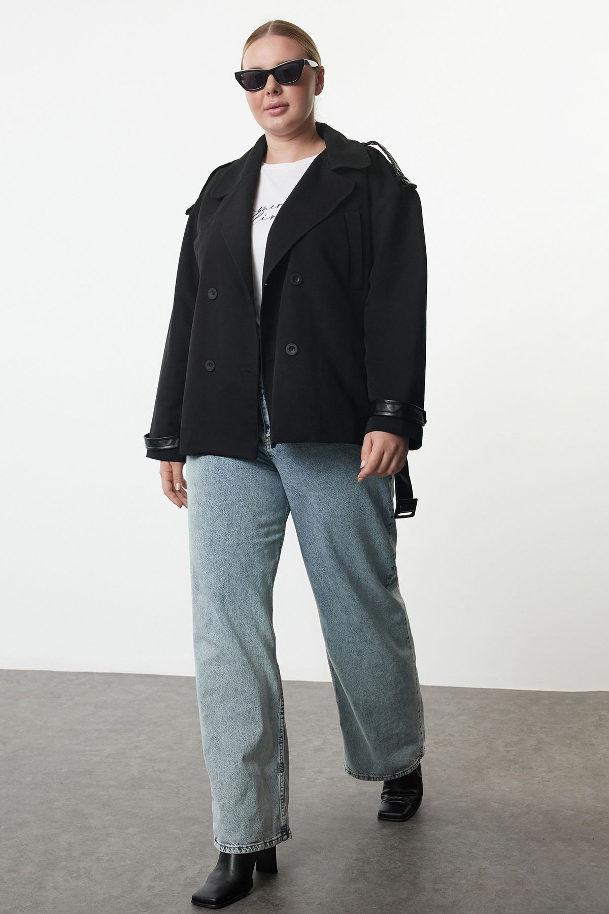 complete the look image