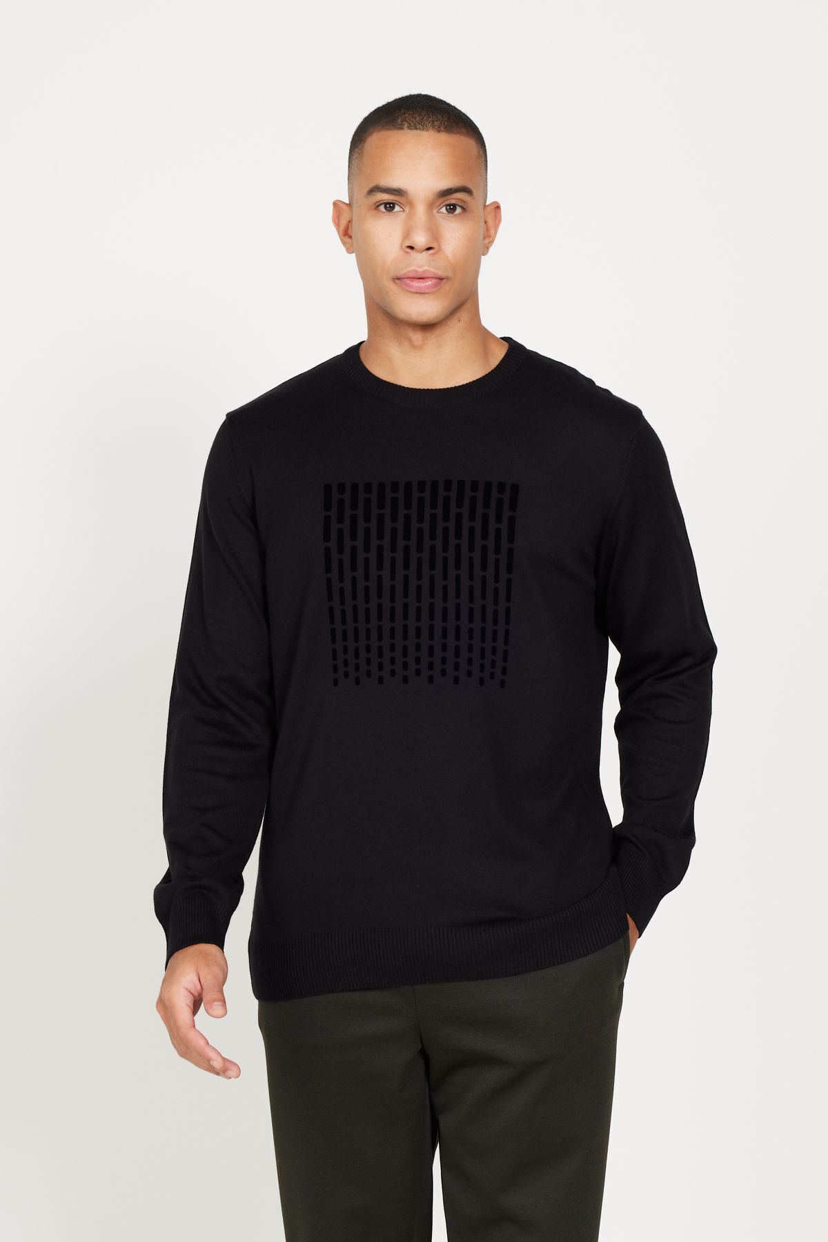 ALTINYILDIZ CLASSICS-Schwarzer gemusterter Strickpullover mit Rundhalsausschnitt für Herren - Regular Fit 1