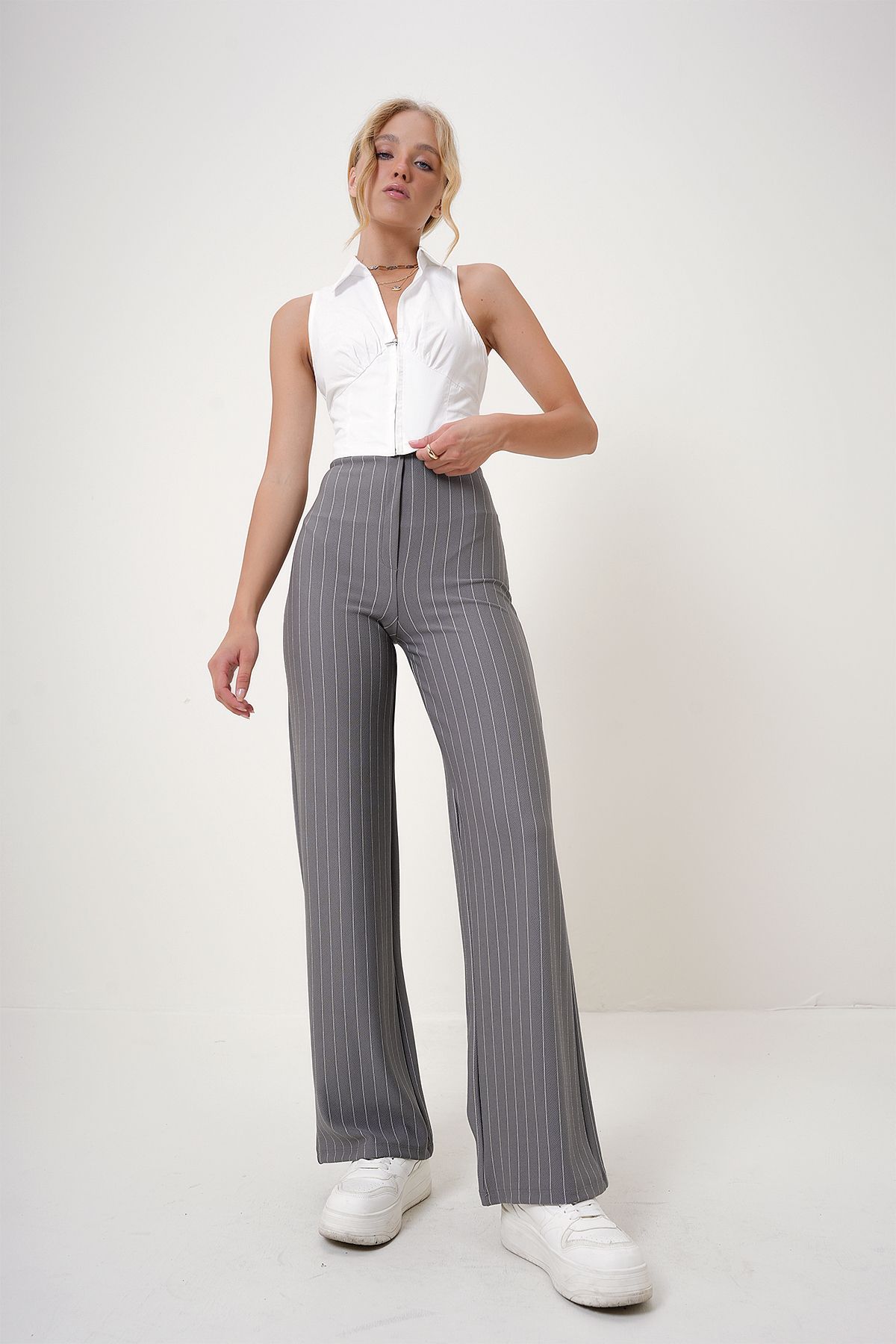 Trend Alaçatı Stili-Gray Striped Elastic Waist Women's Trousers - Wide Leg ALC-X12522 4