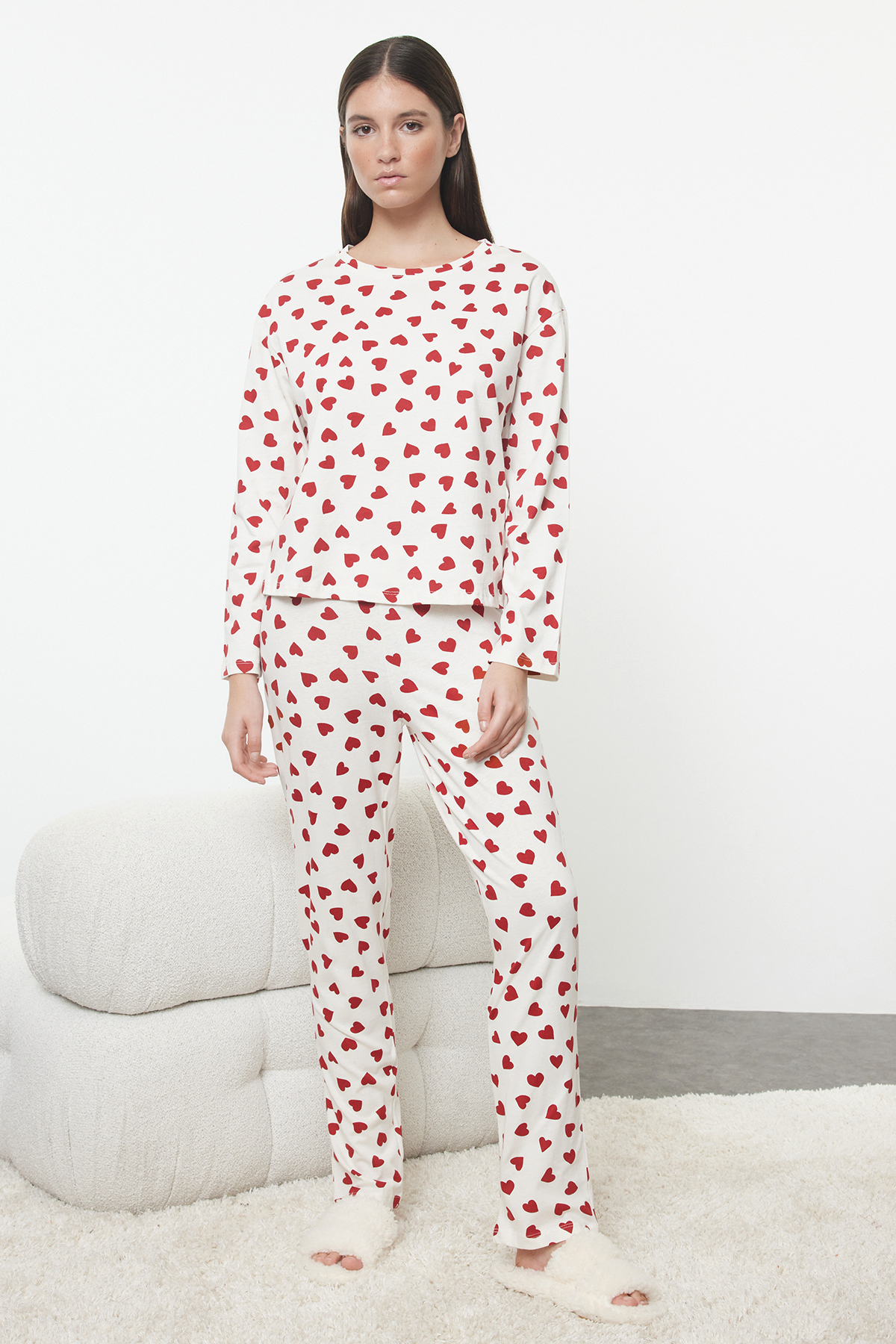 Trendyol Collection Set pleteného pyžama Heart Ecru – 100% bavlna Thmaw25Pt00108