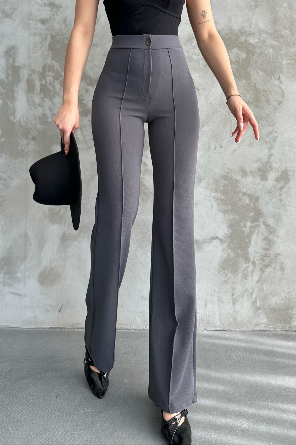 Antonelle pantalon 2025