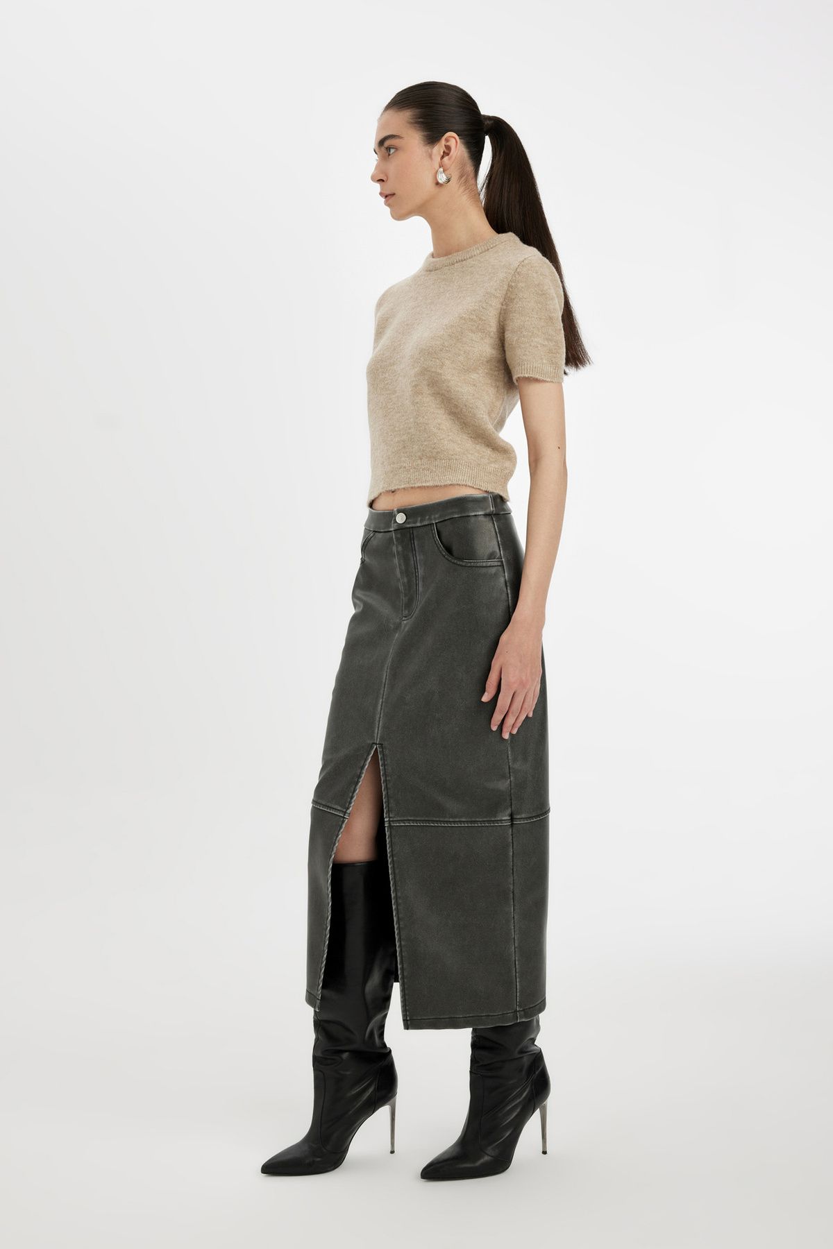 complete the look image