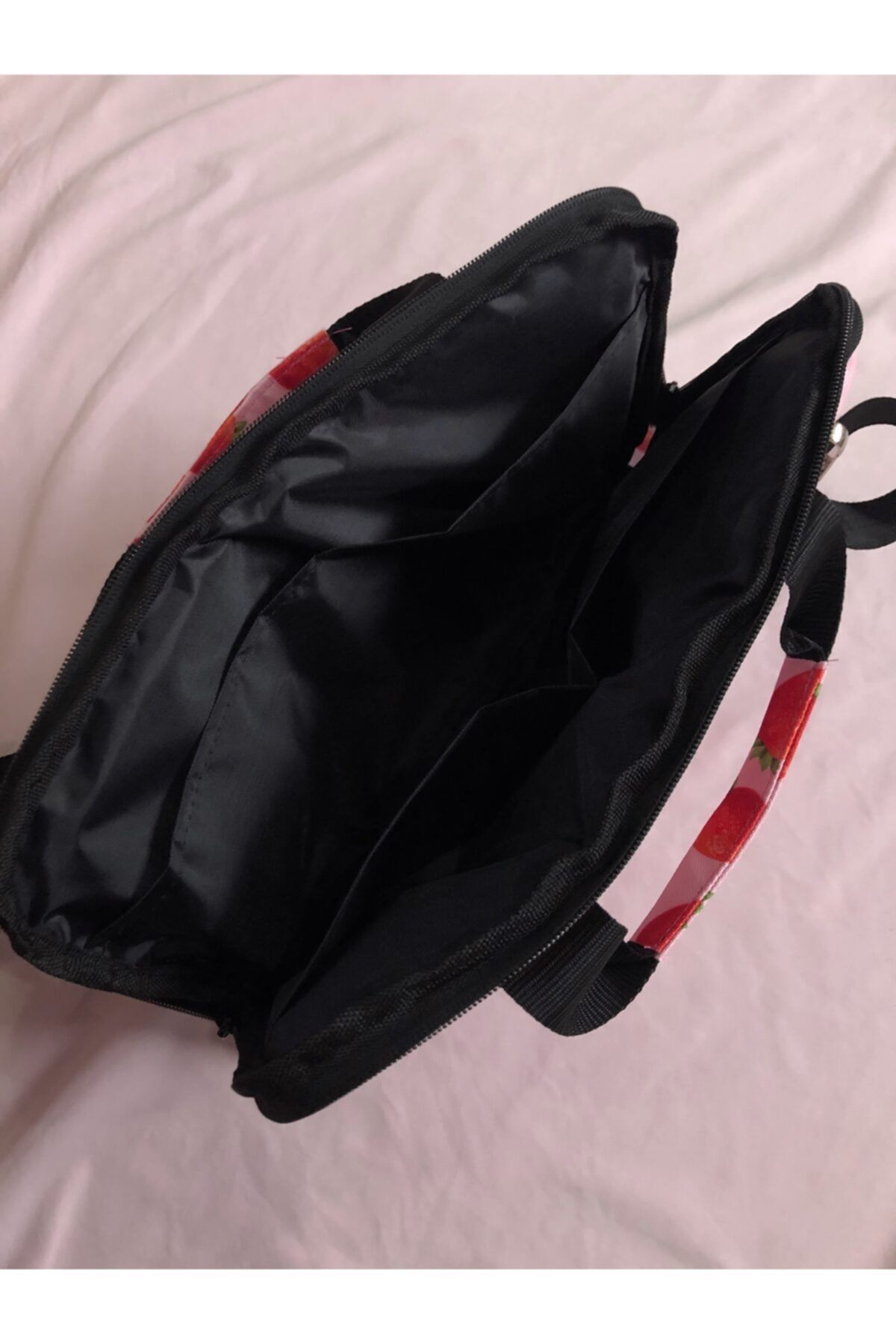 Differ-Differ 15.6'' Inch, Strawberry Pattern, Shoulder Strap and Cross Notebook Laptop Macbook Briefcase 5