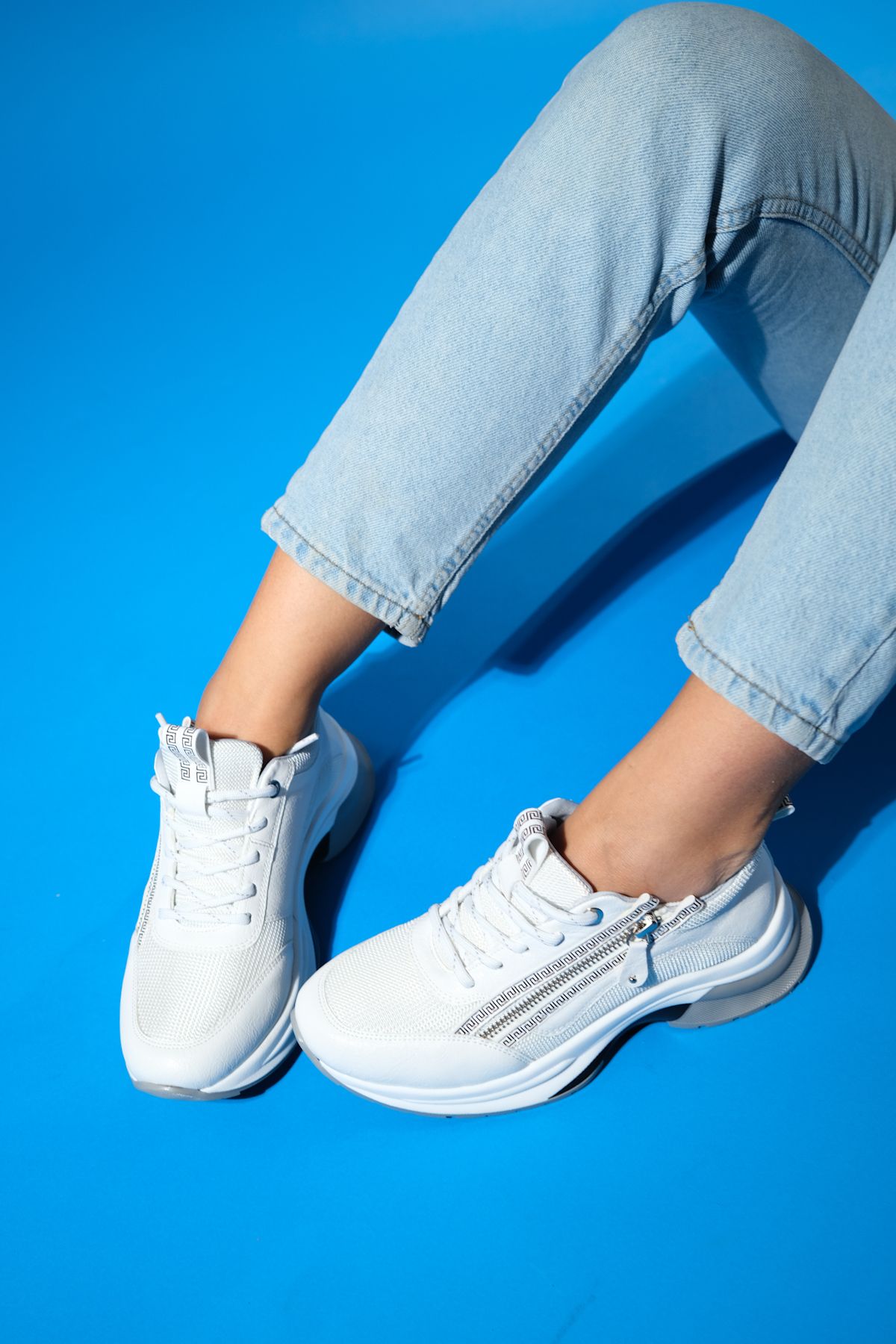 اسنیکر سفید زنانه کفش ورزشی Zipper اورجینال luvishoes