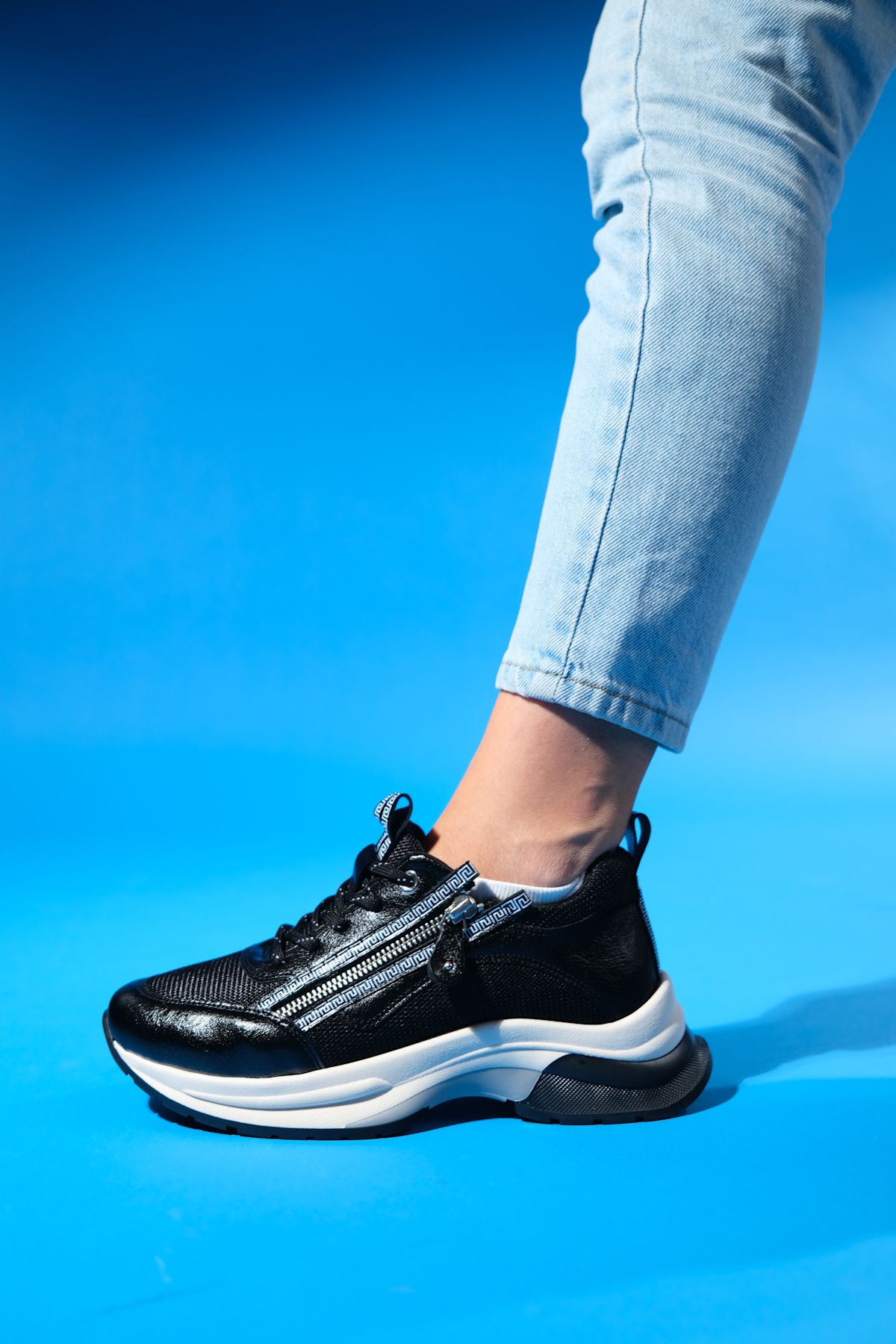 اسنیکر سیاه زنانه کفش ورزشی Zipper Base zipper luvishoes