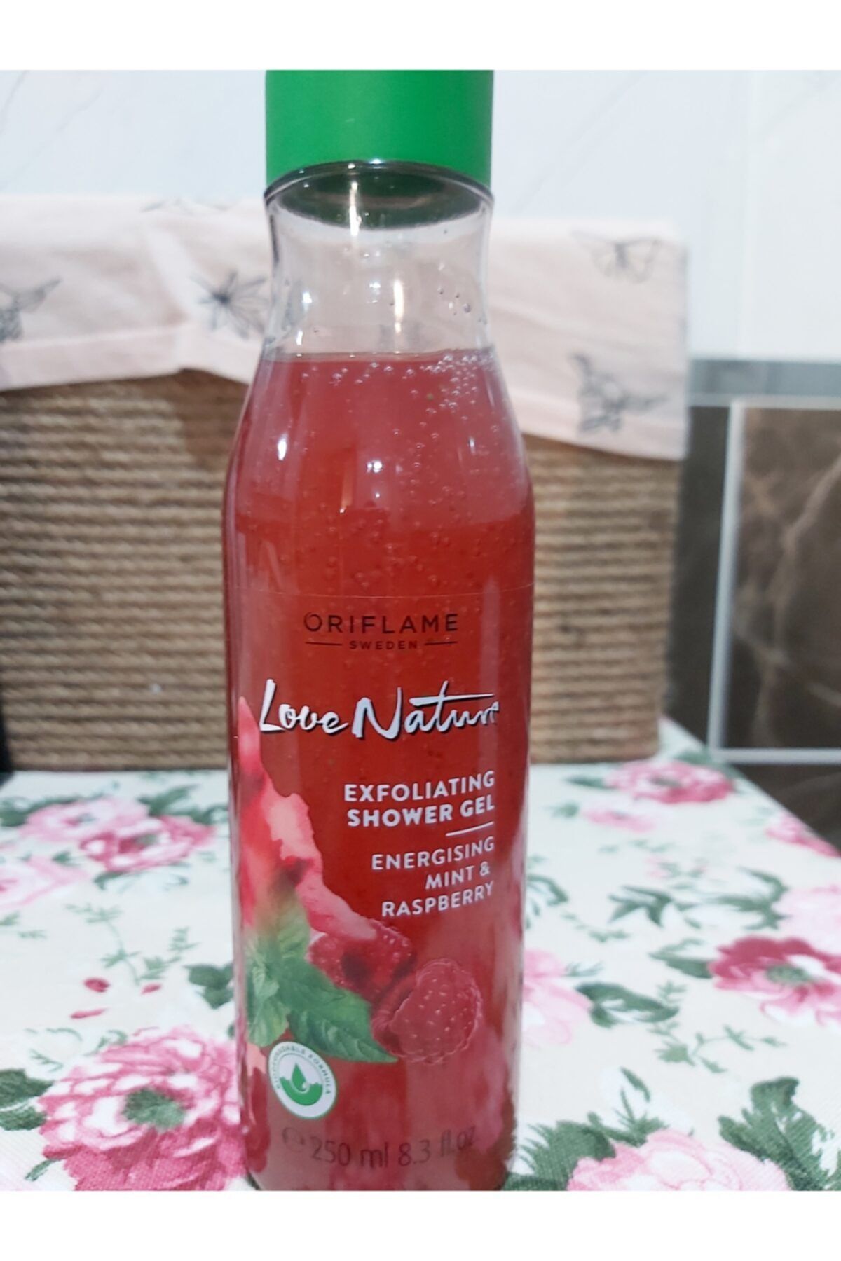ژل و کرم دوش زنانه – مردانه  Oriflame | LOVENATAHUDUDU250ML اورجینال - تصویر 2