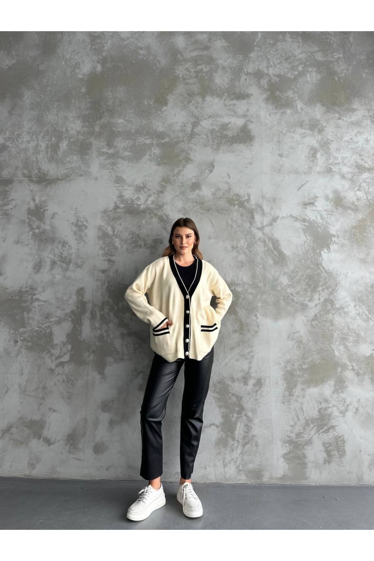 complete the look image