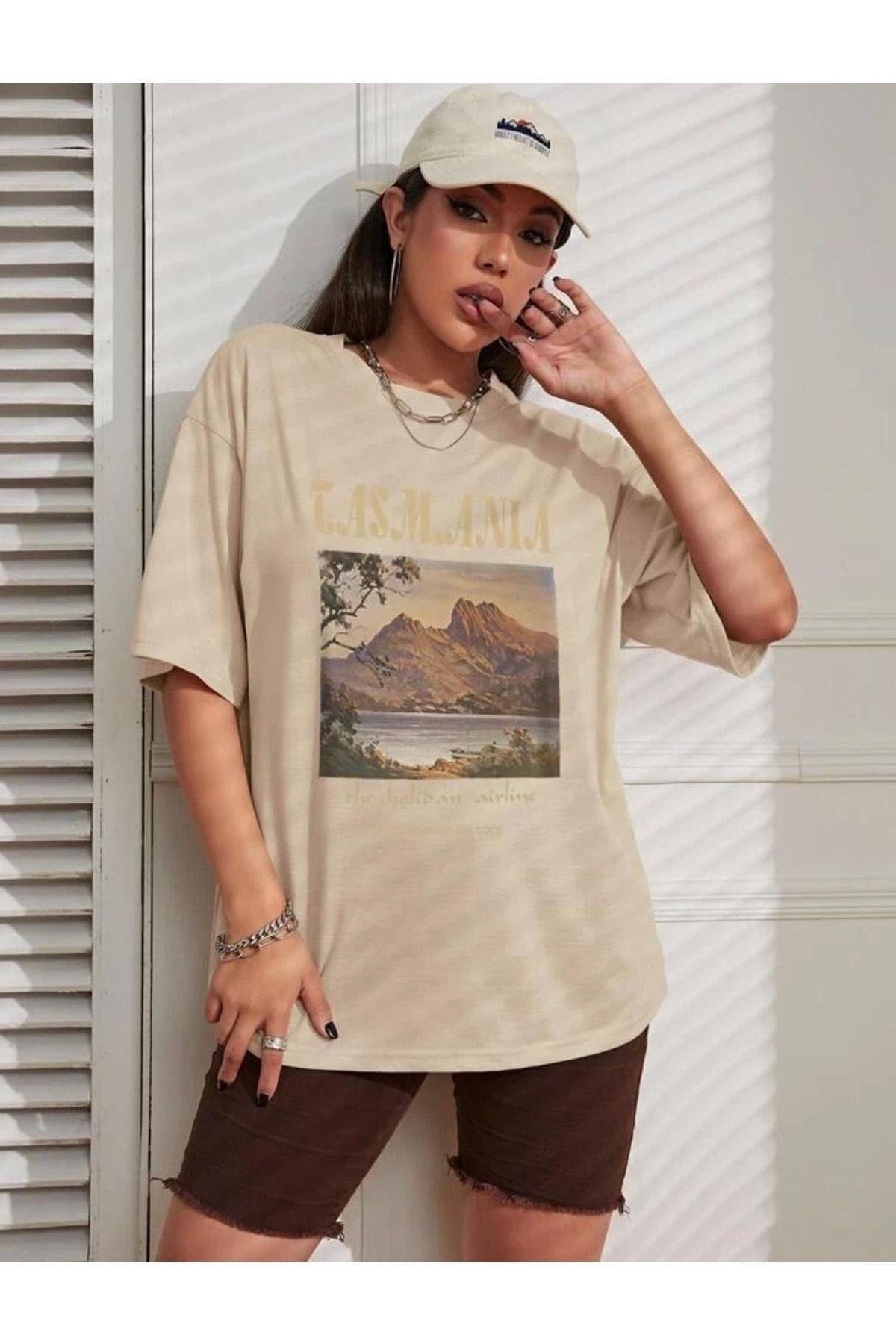 Know-Women's Beige Tasmania Printed Oversize T-shirt 3