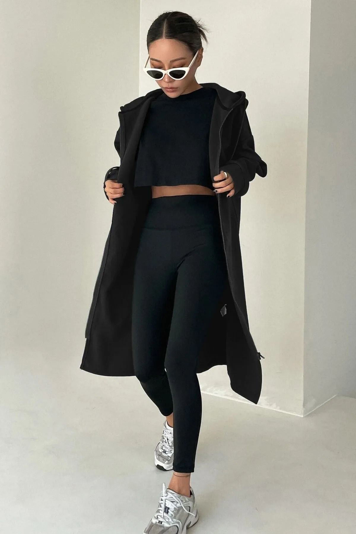 https://cdn.dsmcdn.com/ty1524/product/media/images/prod/QC/20240905/17/d205d57e-7e59-31c2-adf0-5f3aa1dd5a46/1_org_zoom.jpg
