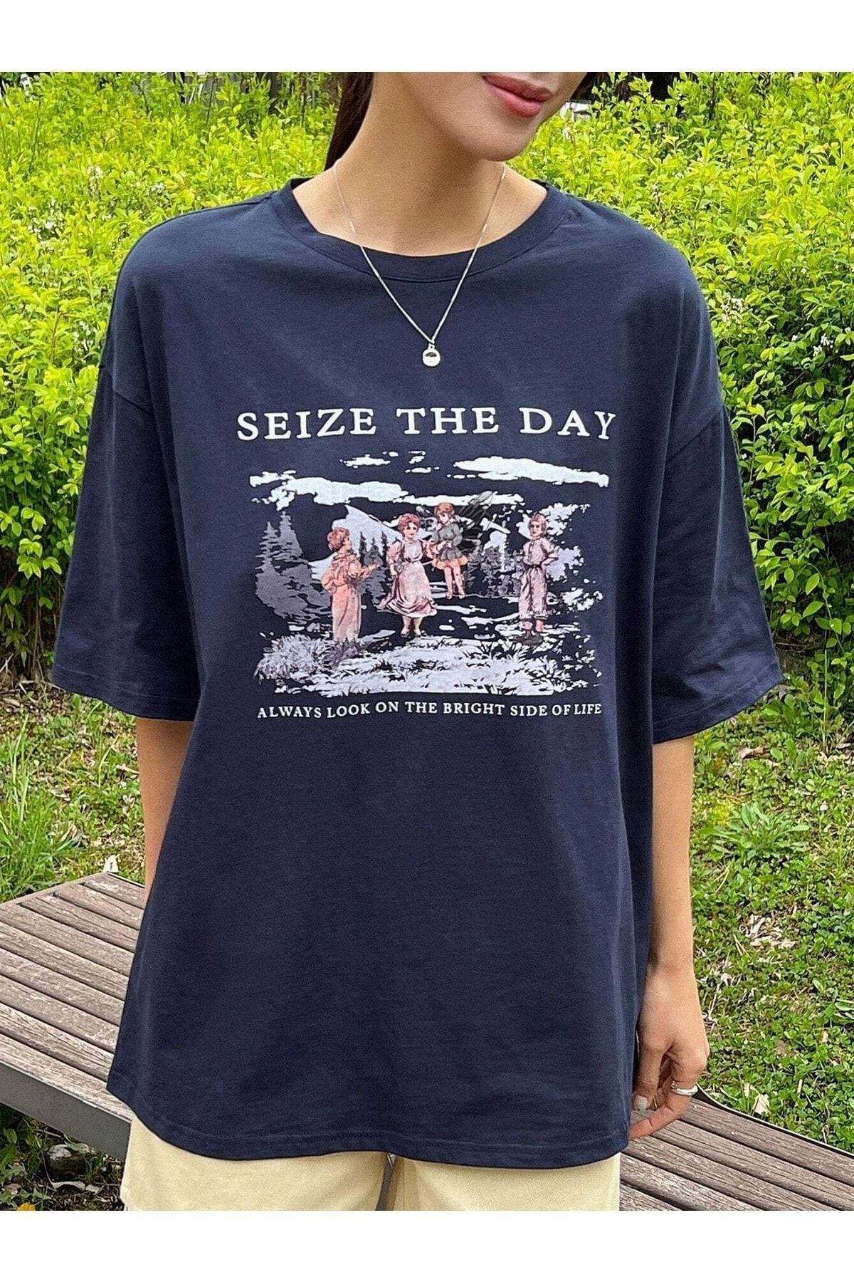 Trendseninle-Women's Navy Blue Seize The Day Printed Oversize T-shirt 5
