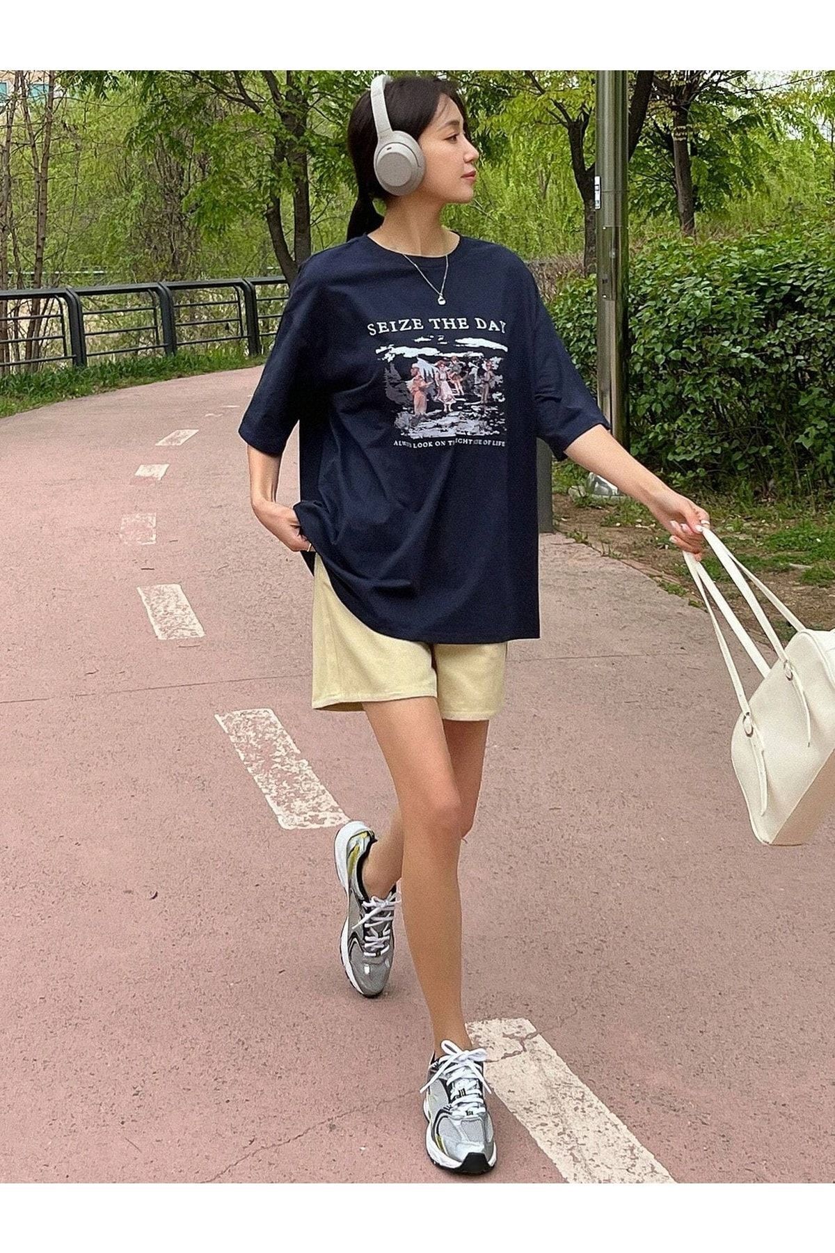 Trendseninle-Women's Navy Blue Seize The Day Printed Oversize T-shirt 3