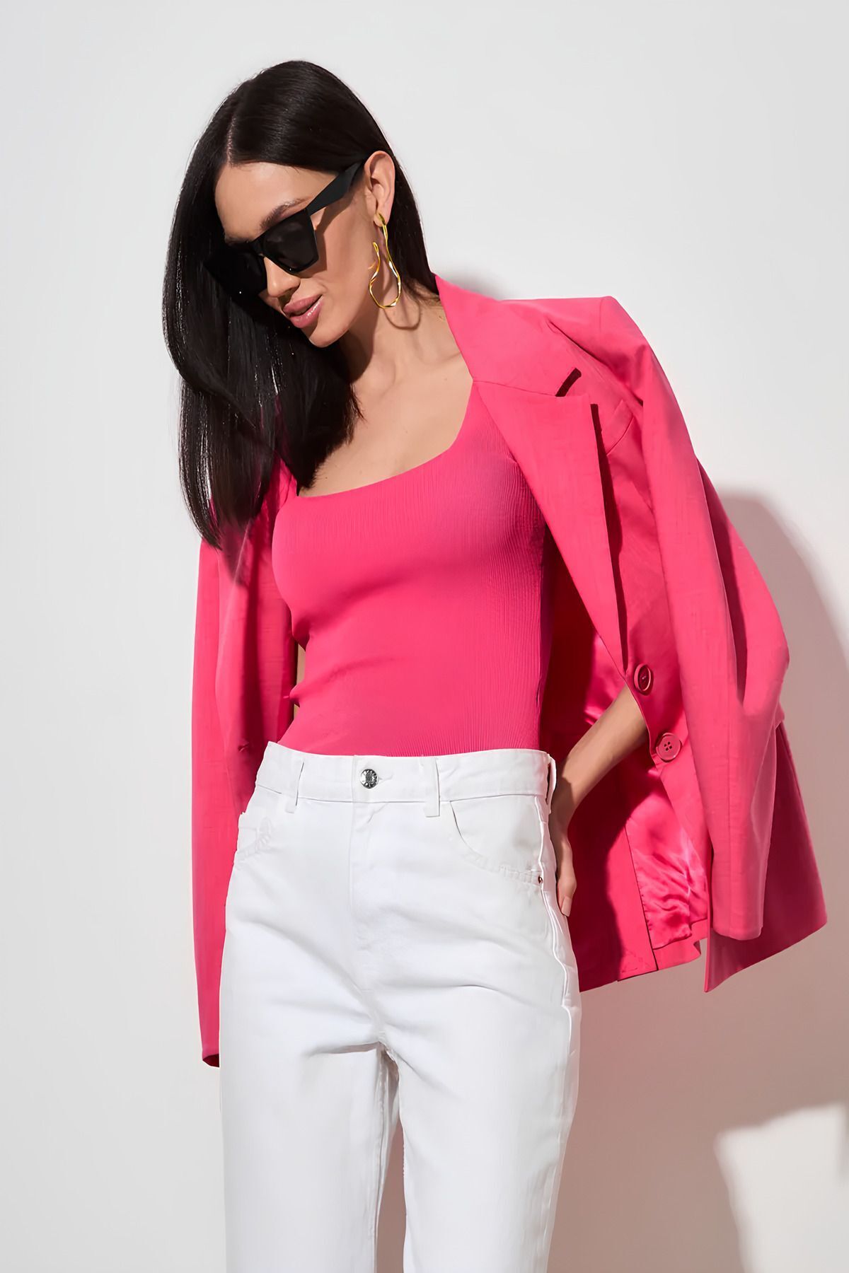 complete the look image