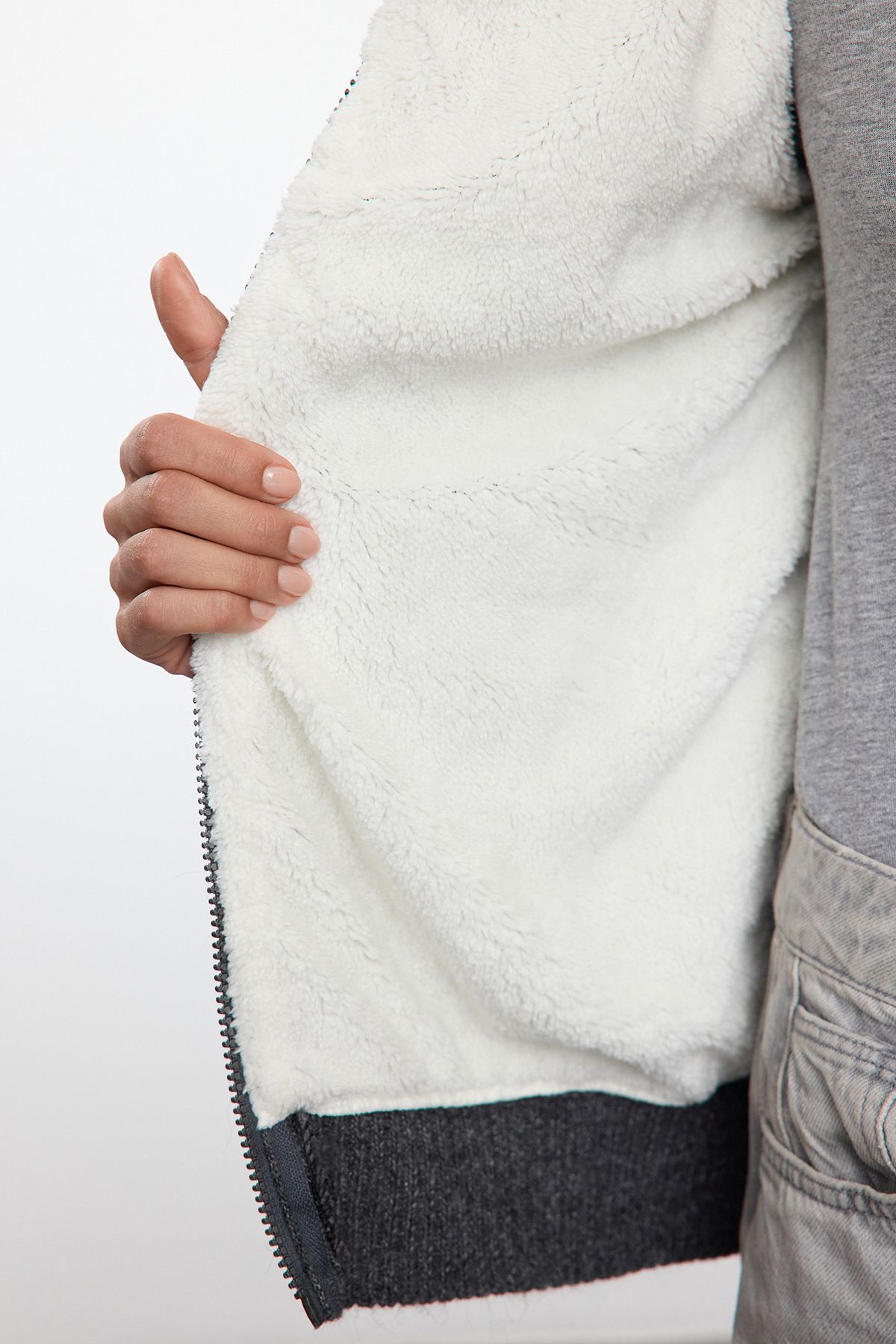 Trendyol Collection-Antracytowy rozpinany sweter z kapturem - Twoaw25Hi00192 5