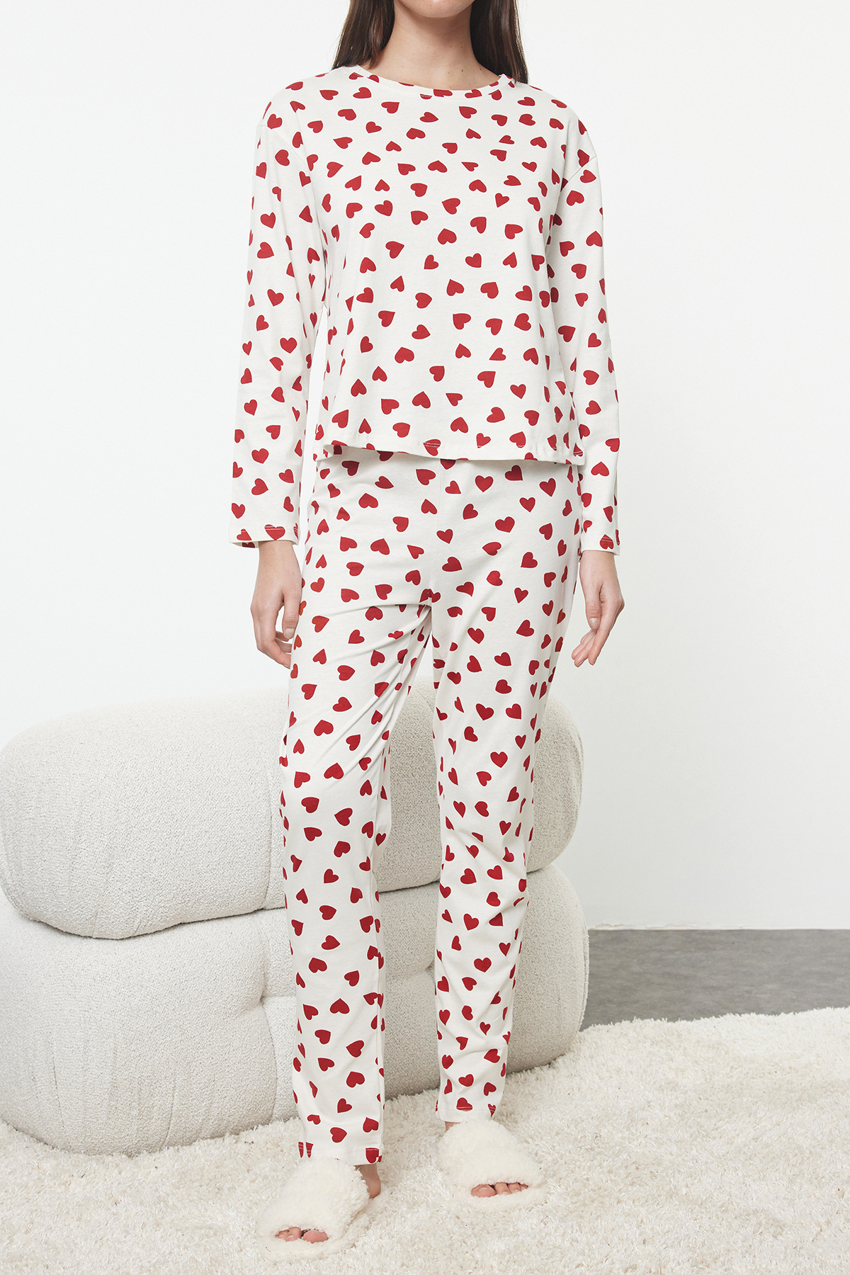 Trendyol Collection Set pleteného pyžama Heart Ecru – 100% bavlna Thmaw25Pt00108
