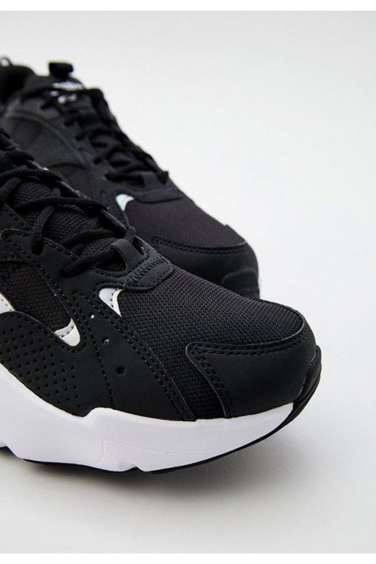 Reebok-Turbo Restyle - Stylish and Convenient 3