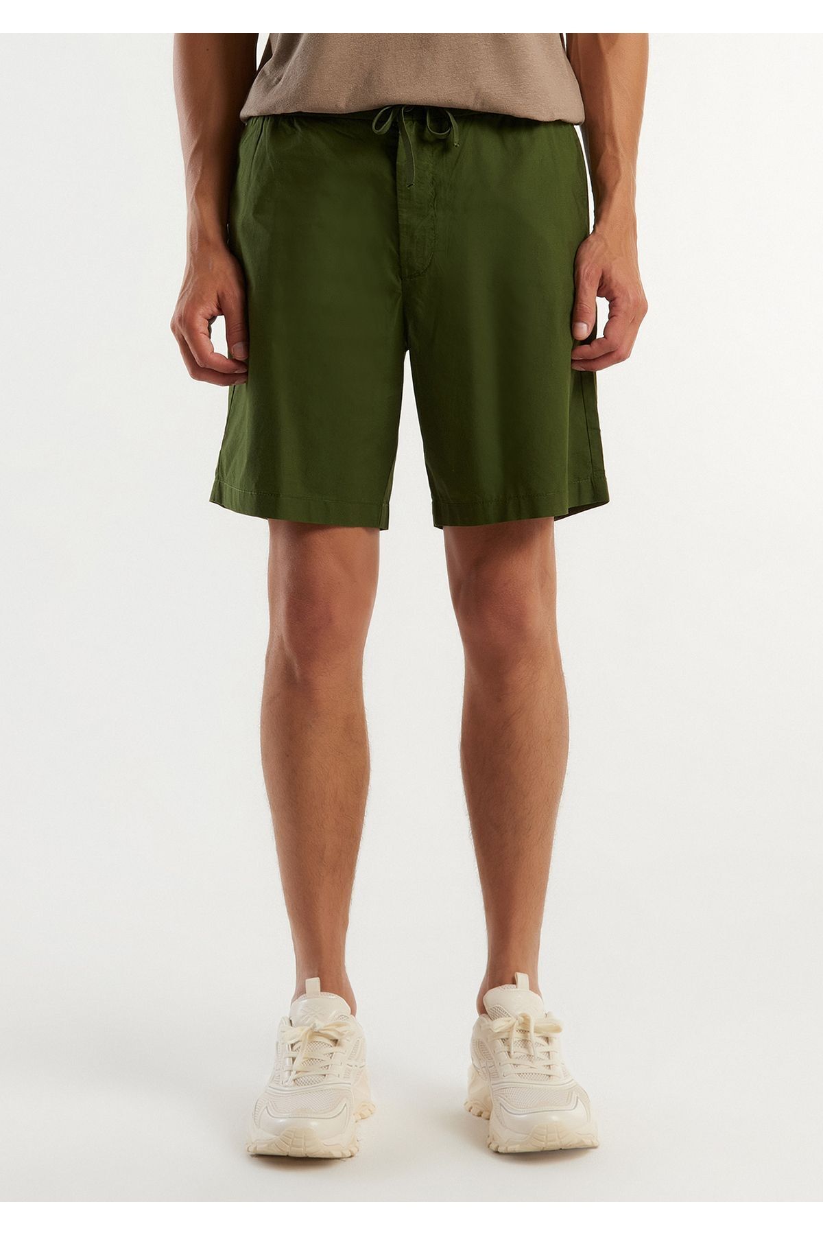 یونایتد کالرز آو بنتون شلوارک مردانه چهار جیب بنددار ۱۰۰٪ پنبه‌ای سبز تیره