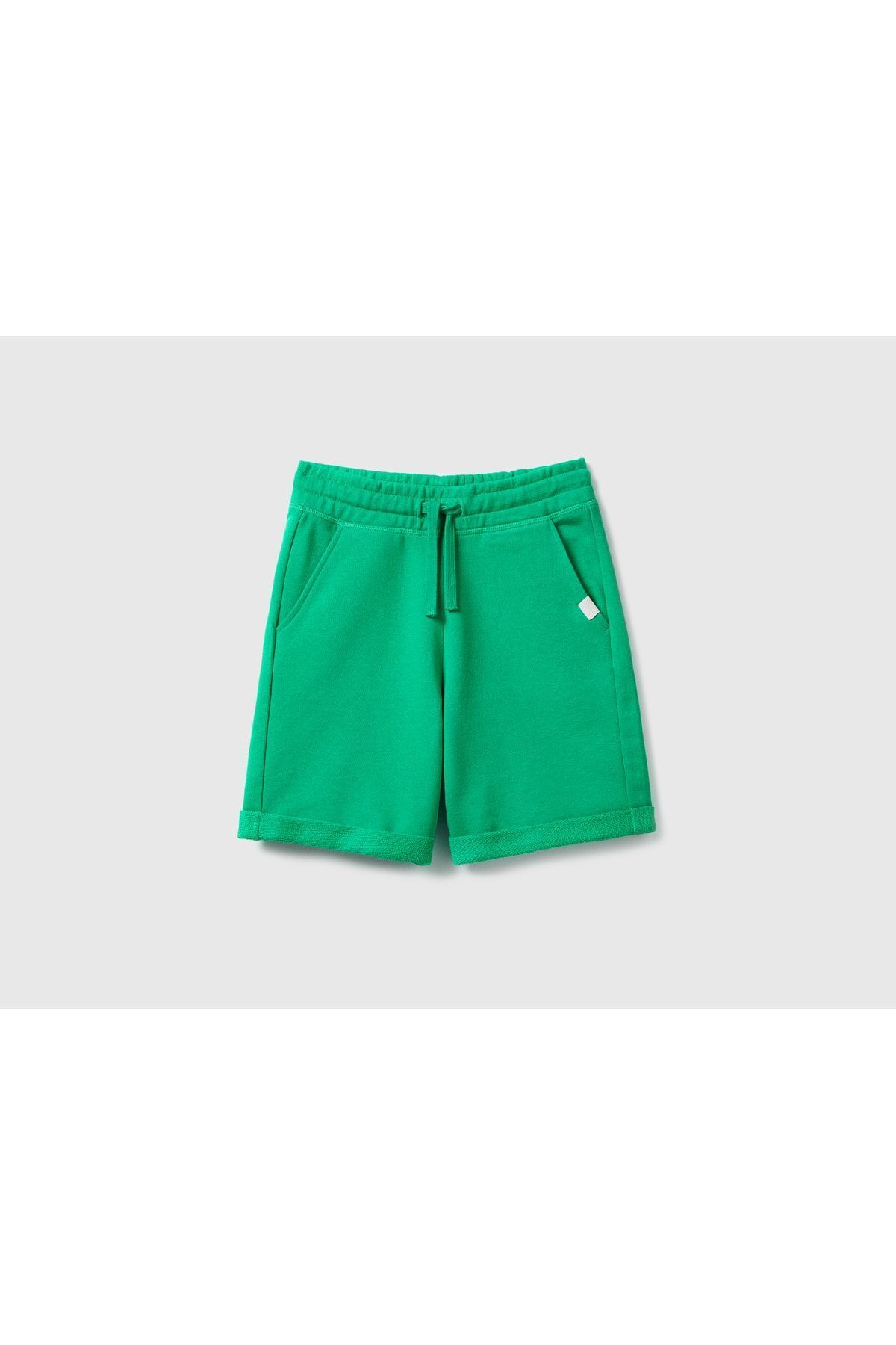 United Colors of Benetton Chłopięce Zielone Bermudy Dresowe - Logo Benetton Mężczyzna - 11–12 years