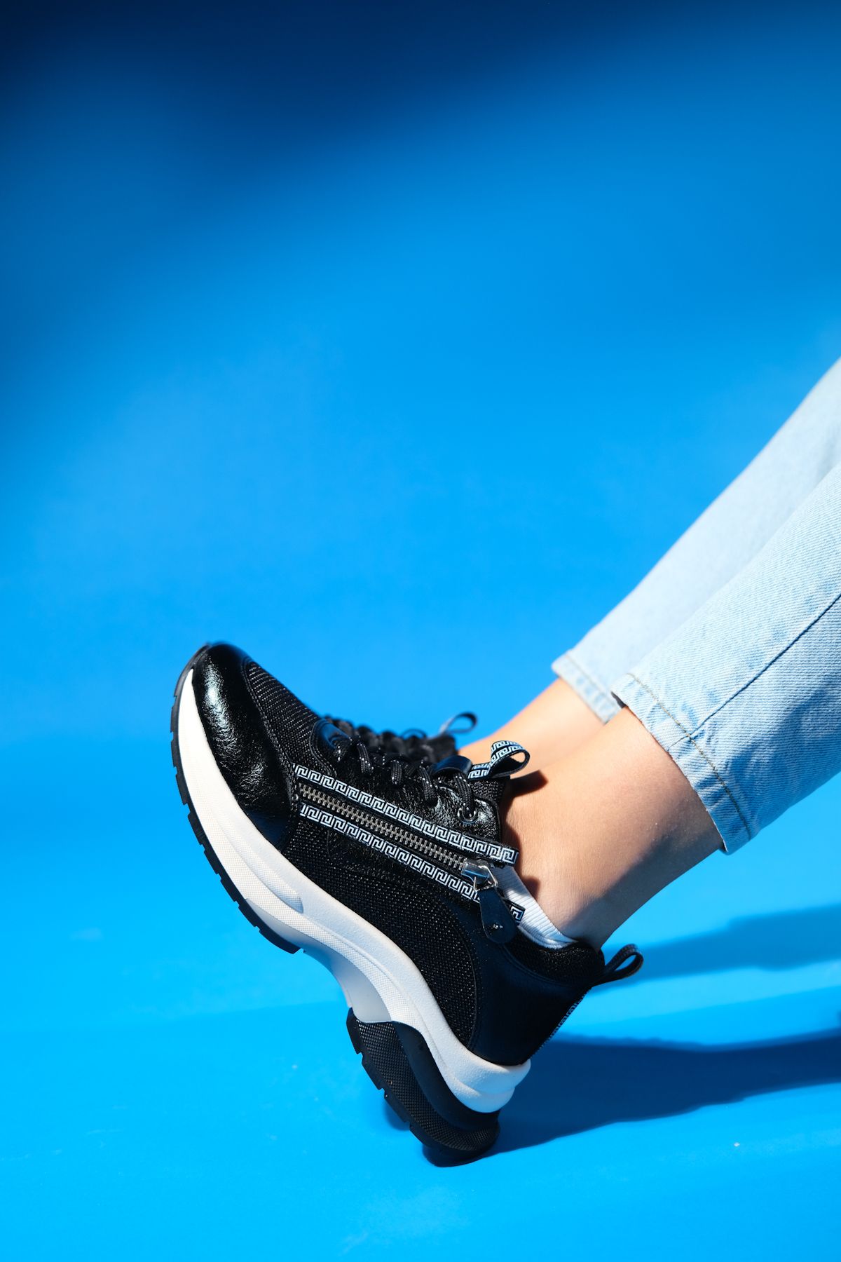 اسنیکر سیاه زنانه کفش ورزشی Zipper Base zipper luvishoes