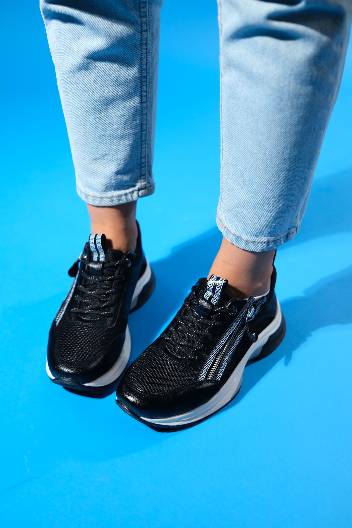 اسنیکر سیاه زنانه کفش ورزشی Zipper Base zipper luvishoes
