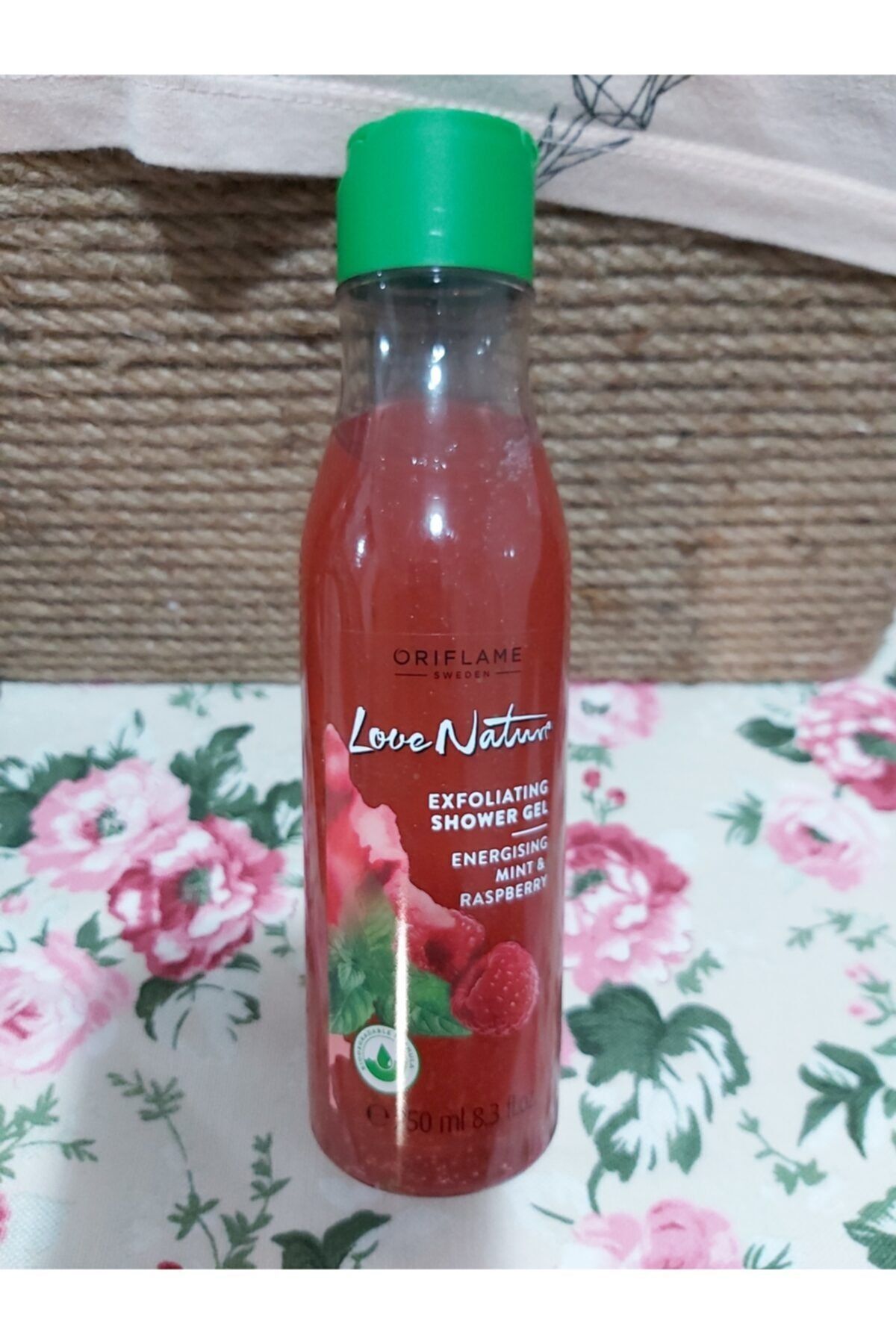 ژل و کرم دوش  LOVENATAHUDUDU250ML