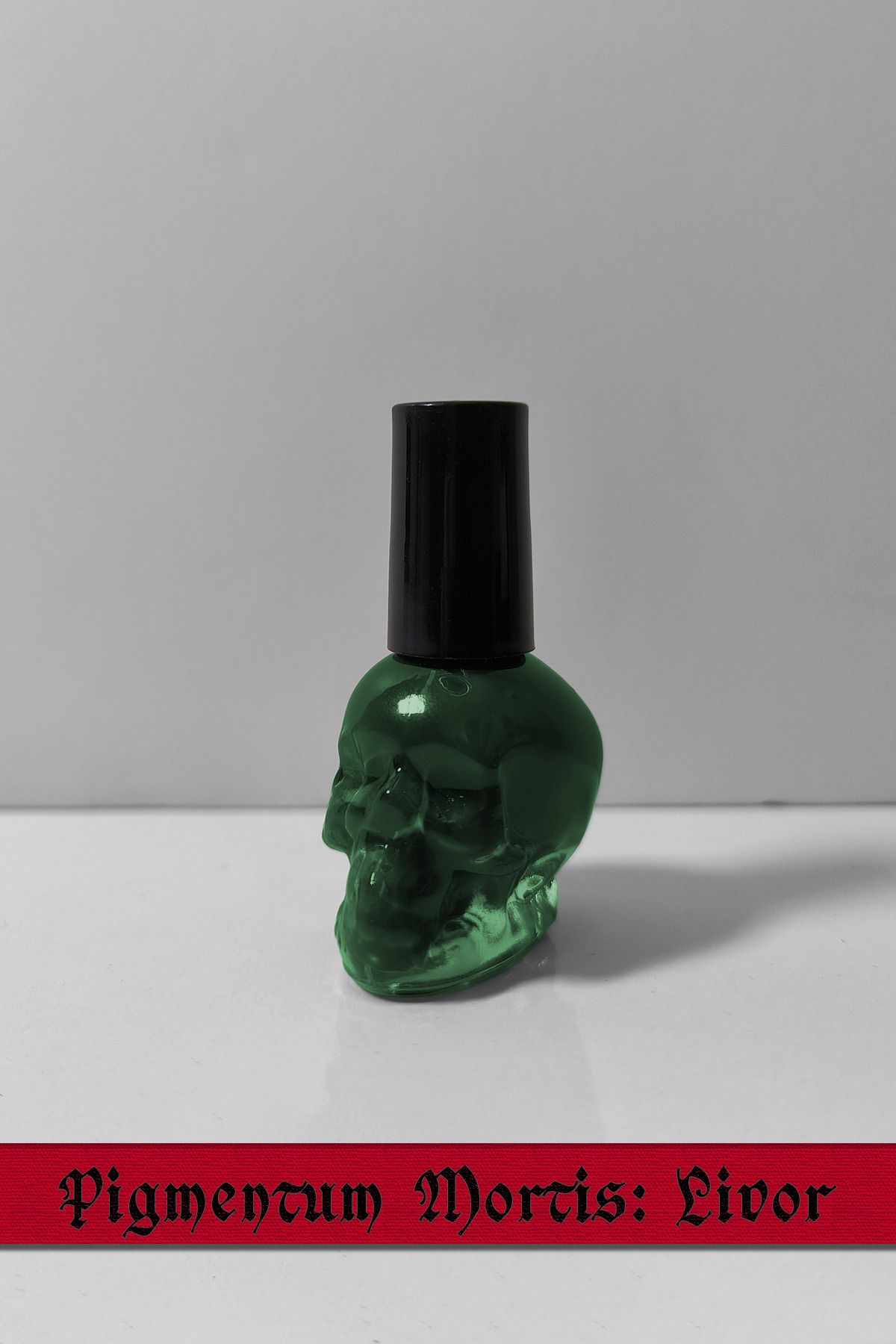 Betelgeuse - Lipplaster 3ML / Pigmentum Mortis: Livor 10ML - رژ لب مایع سبز تیره وگان مات و لاک ناخن The Cult Rosa