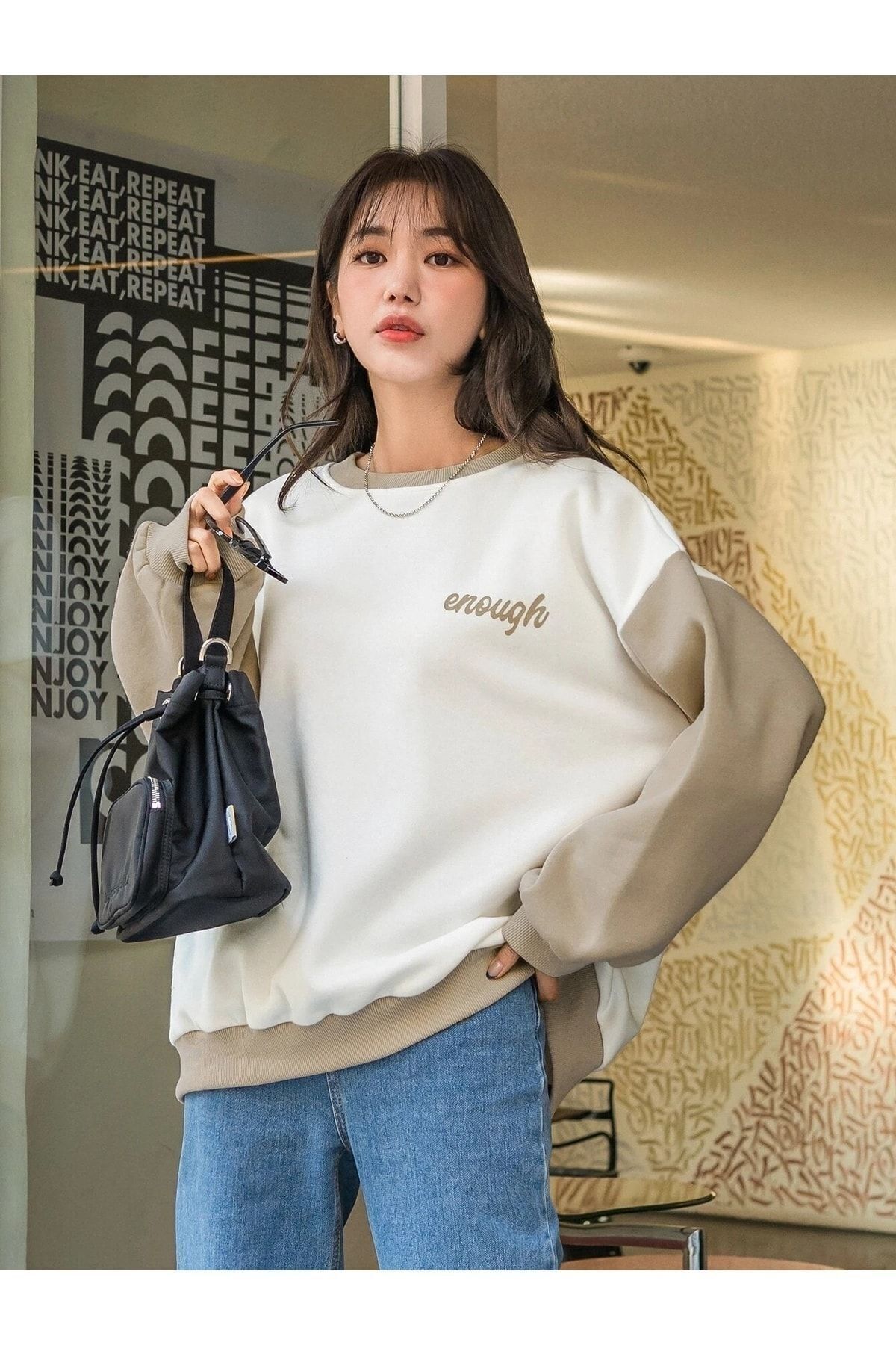 https://cdn.dsmcdn.com/ty1525/product/media/images/prod/QC/20240905/13/dc65778d-899e-345f-9f72-c6a13cfed344/1_org_zoom.jpg