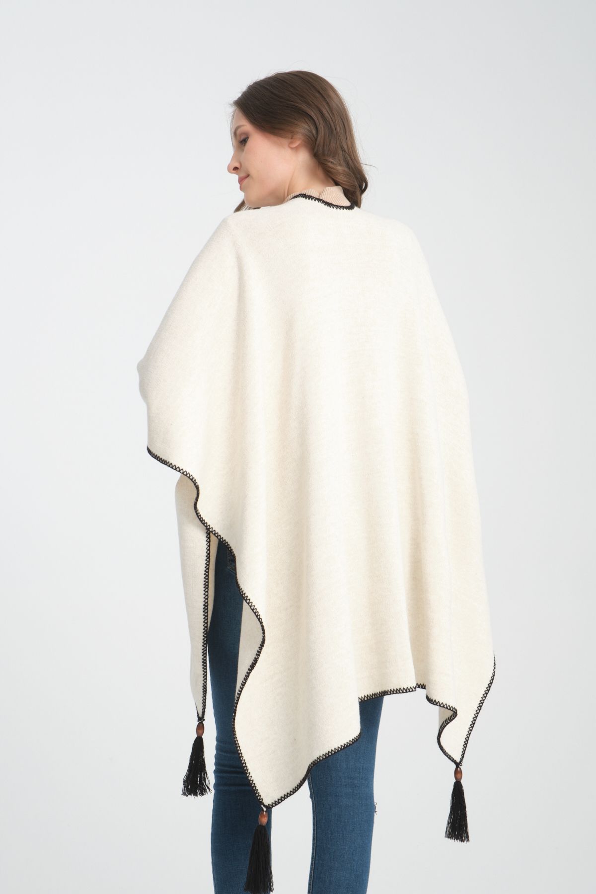 VEGA MODA-Stylish Designed Plain Knitwear Poncho - Patternless Shawl Poncho with Button Detail 3