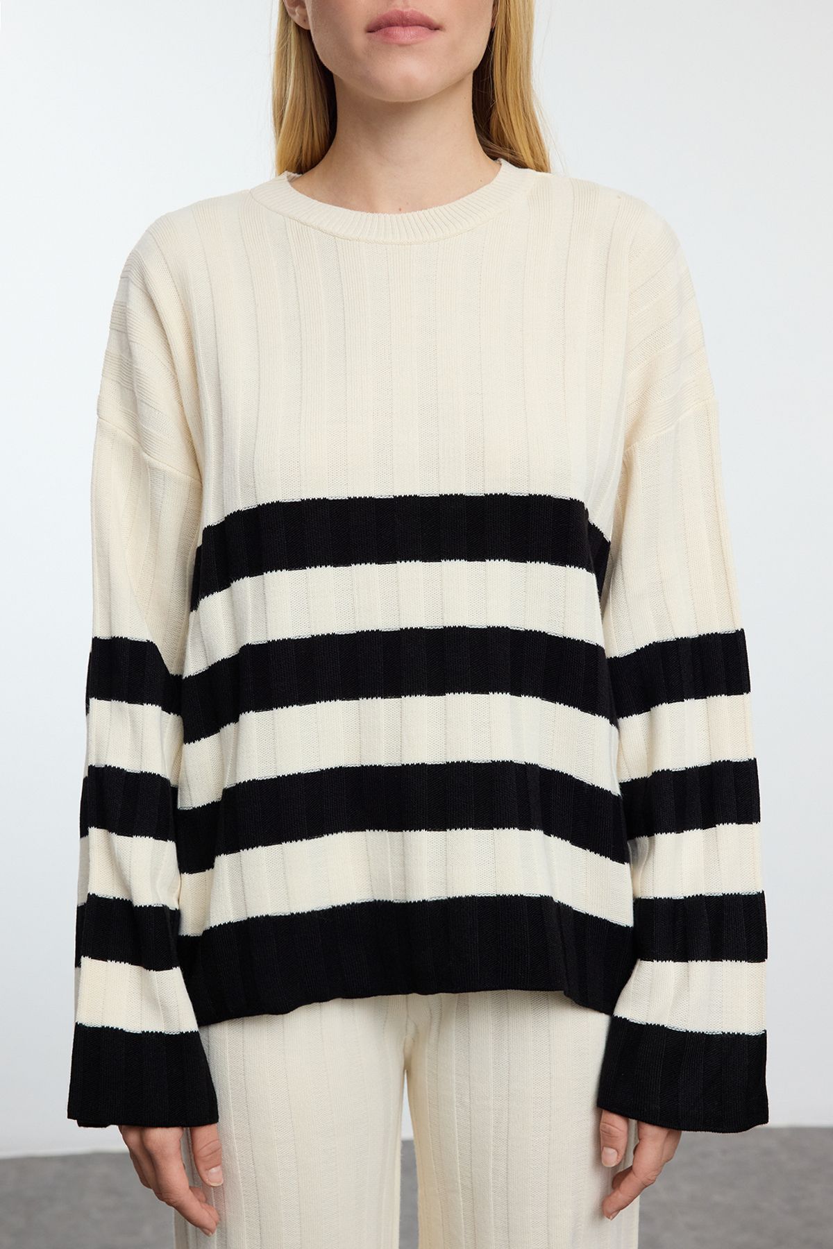 Trendyol Collection-Ecru Knitwear Top and Bottom Set - Color Block Twoaw25Au00065 3