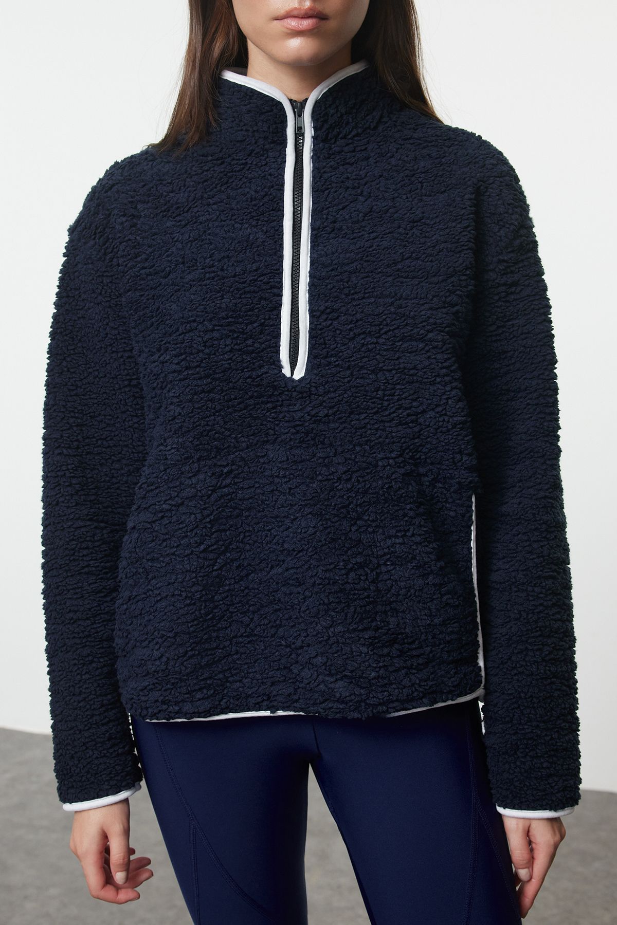 Trendyol Collection-Спортивний світшот Pelus Orme темно-синій THMAW23SW00021 8