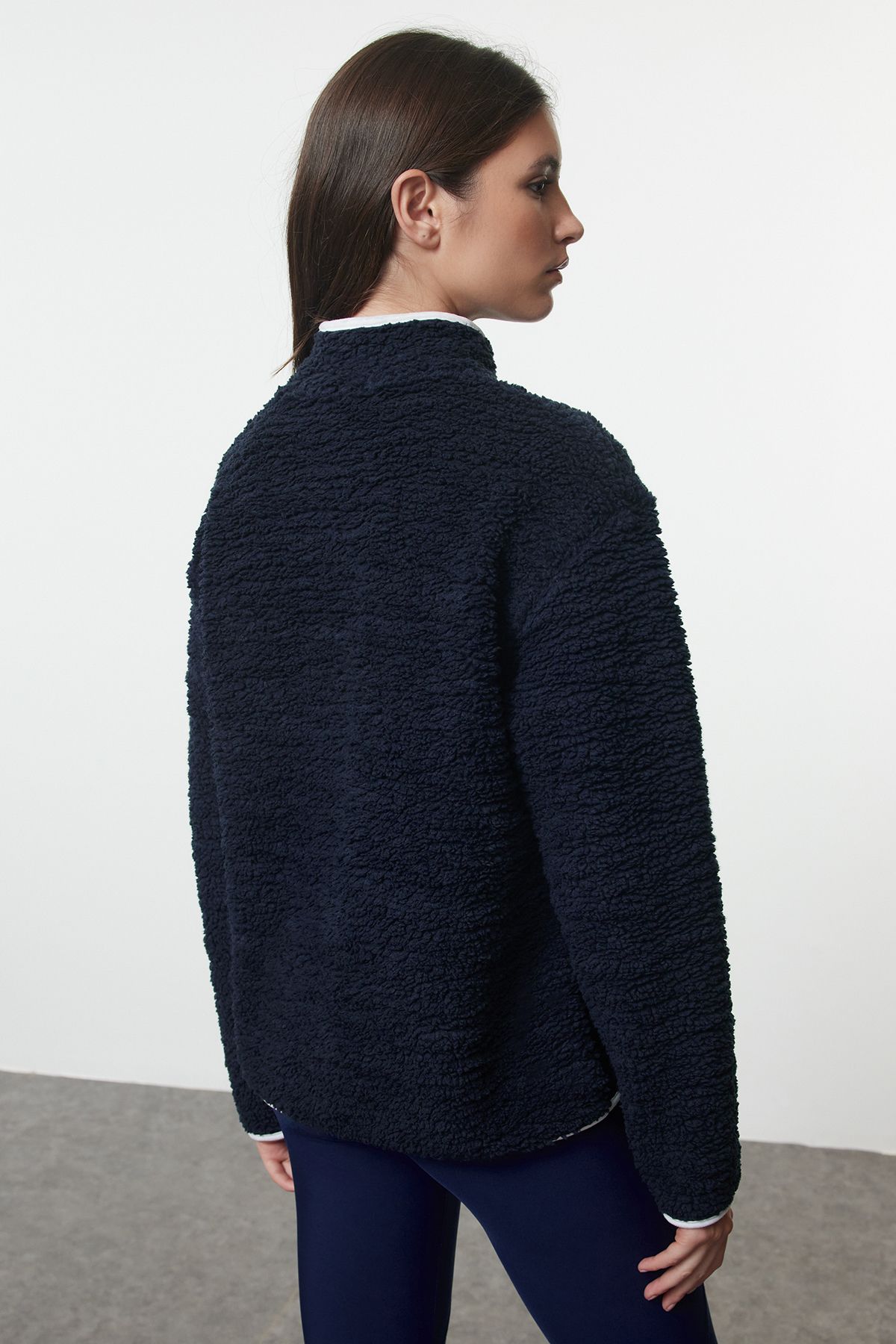 Trendyol Collection-Спортивний світшот Pelus Orme темно-синій THMAW23SW00021 10