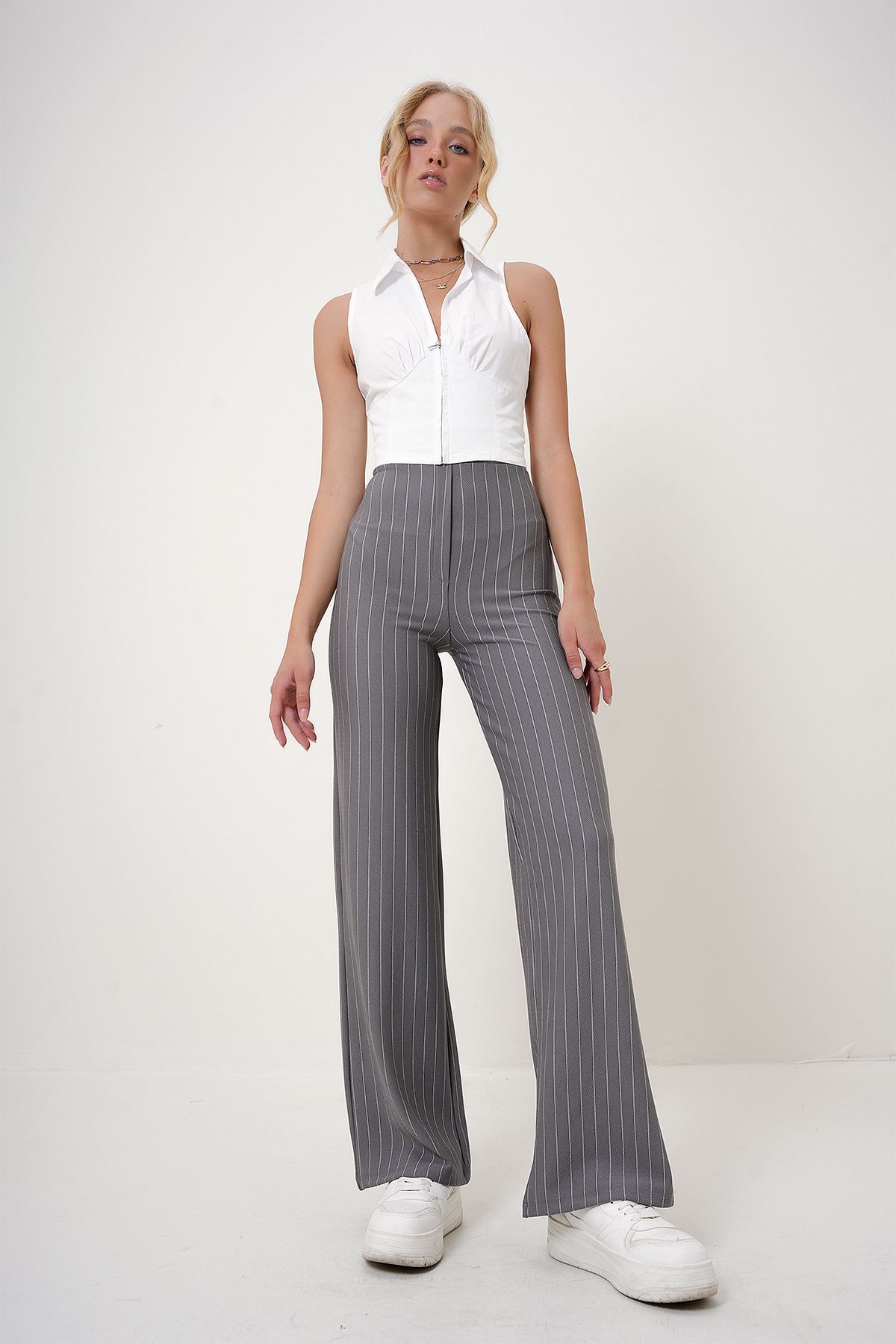 Trend Alaçatı Stili-Gray Striped Elastic Waist Women's Trousers - Wide Leg ALC-X12522 3
