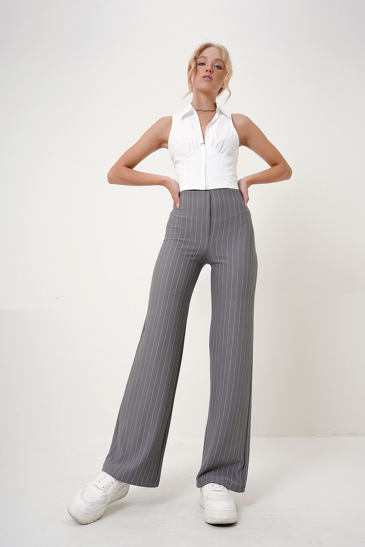 Trend Alaçatı Stili-Gray Striped Elastic Waist Women's Trousers - Wide Leg ALC-X12522 2