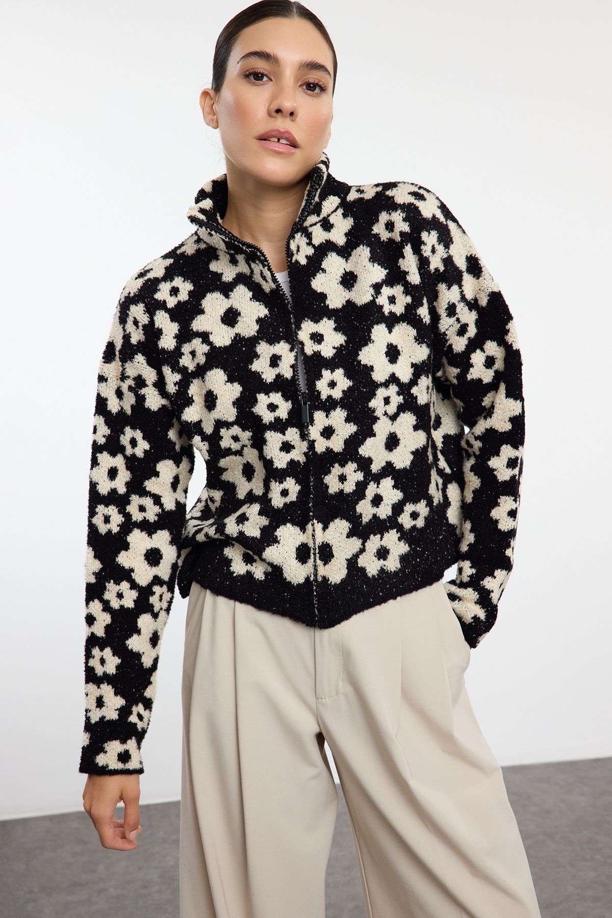 Trendyol Collection Kardigan Z Dzianiny Boucle Jacket Look - Twoaw25hi00262 Kobieta - S