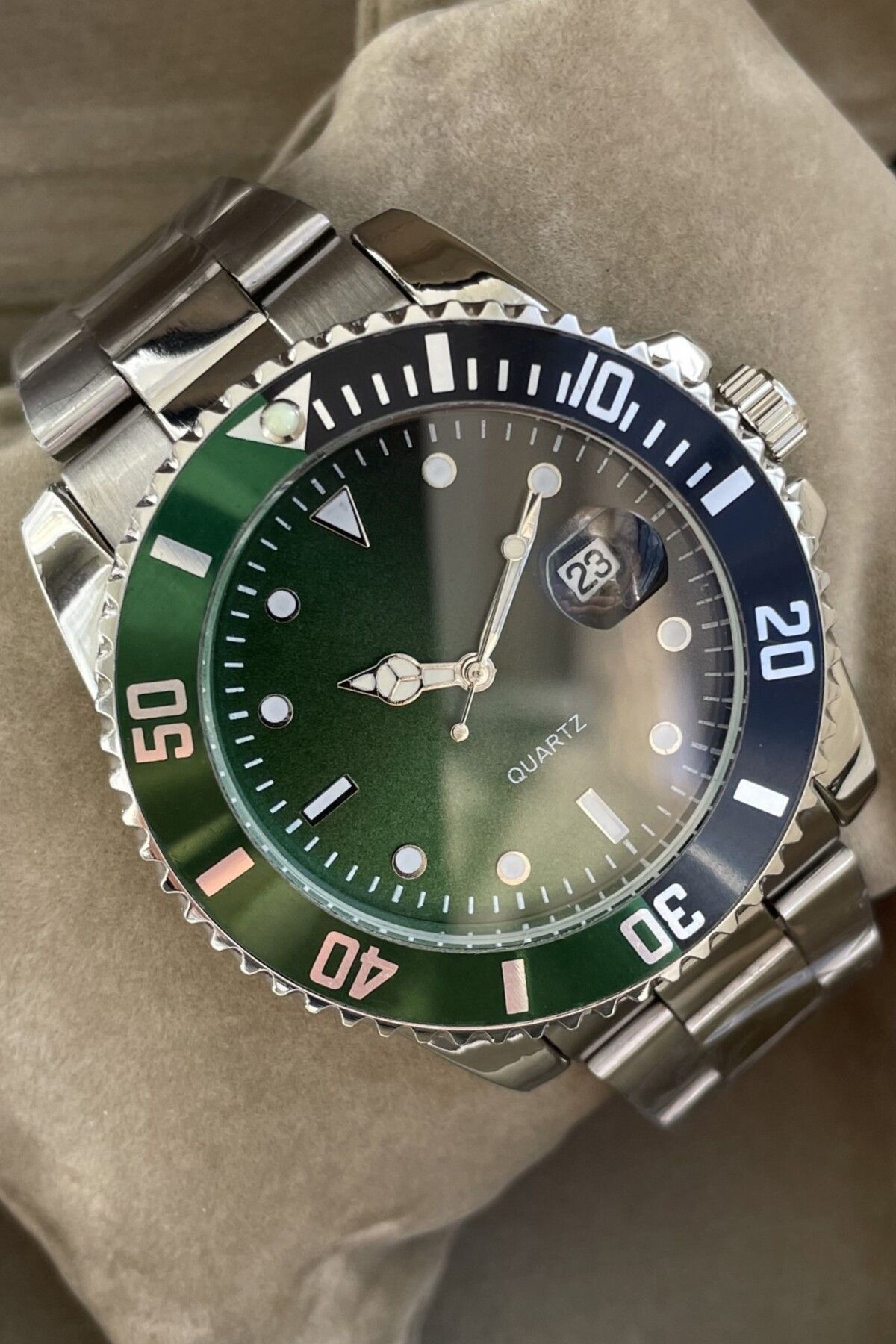 Leerybee Gümüş Premium Çelik Takvimli Erkek Kol Saati