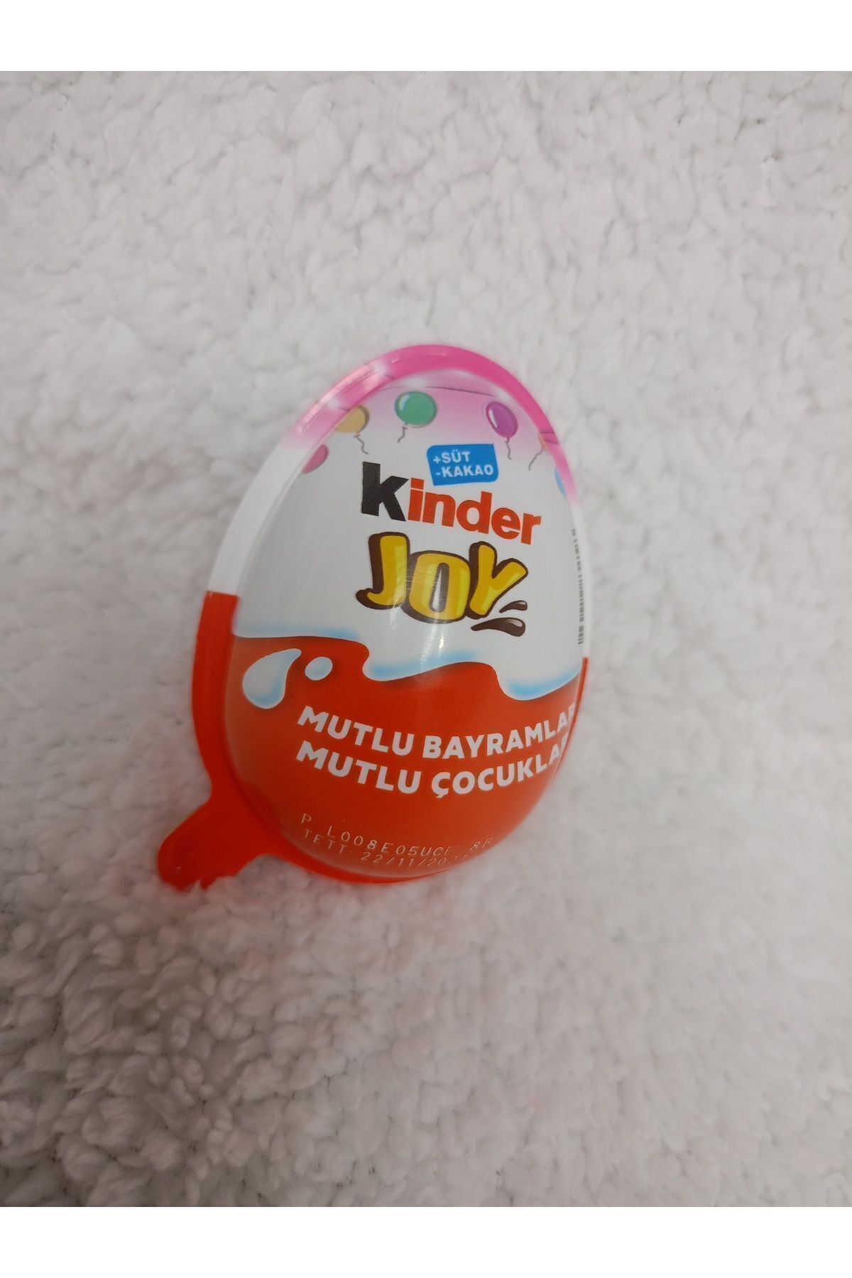 İçinden Ciddi İlişki Yüzüğü Çıkan Kinder Yumurta