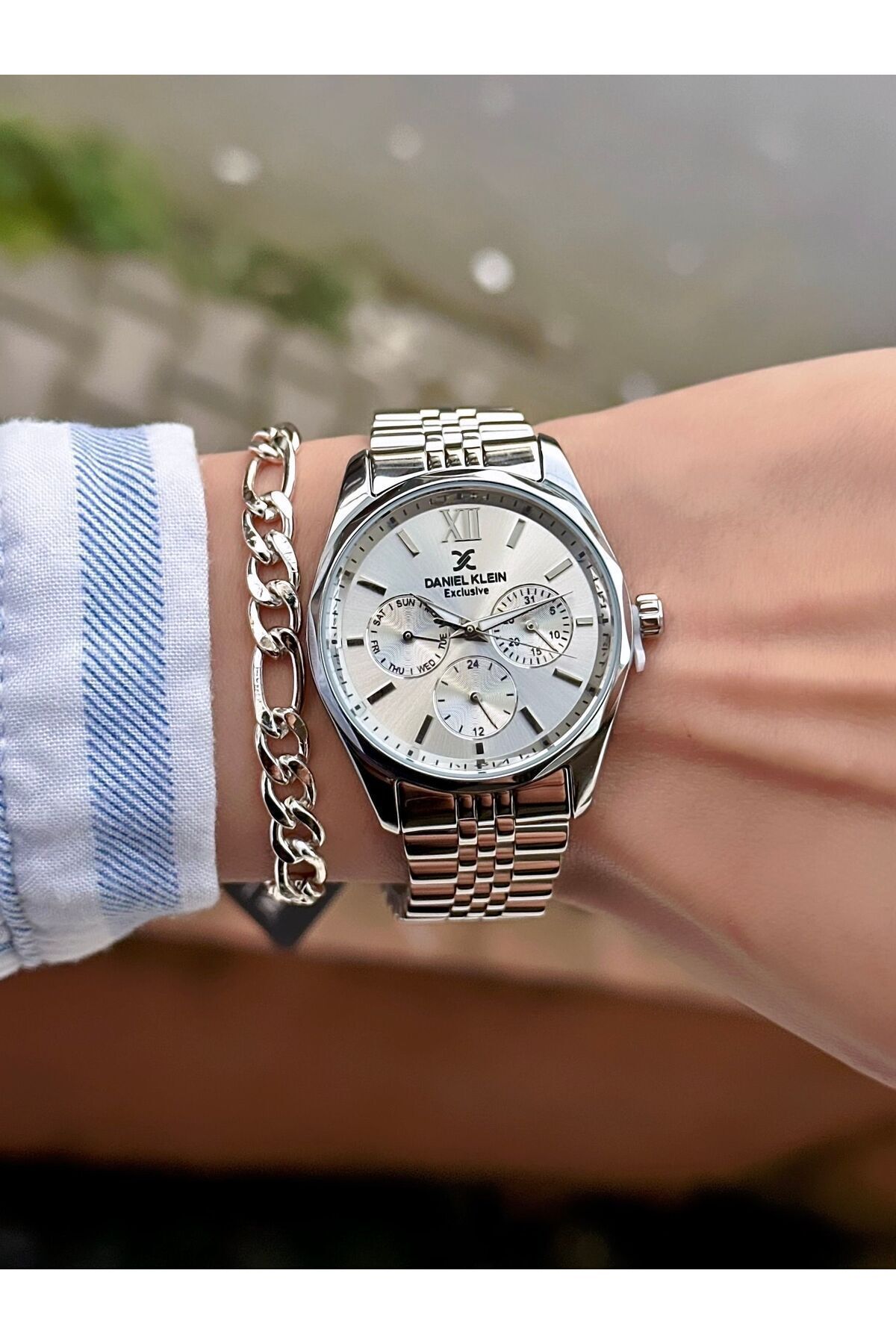 montre bracelet exclusive à fonctions internes pour femmes
