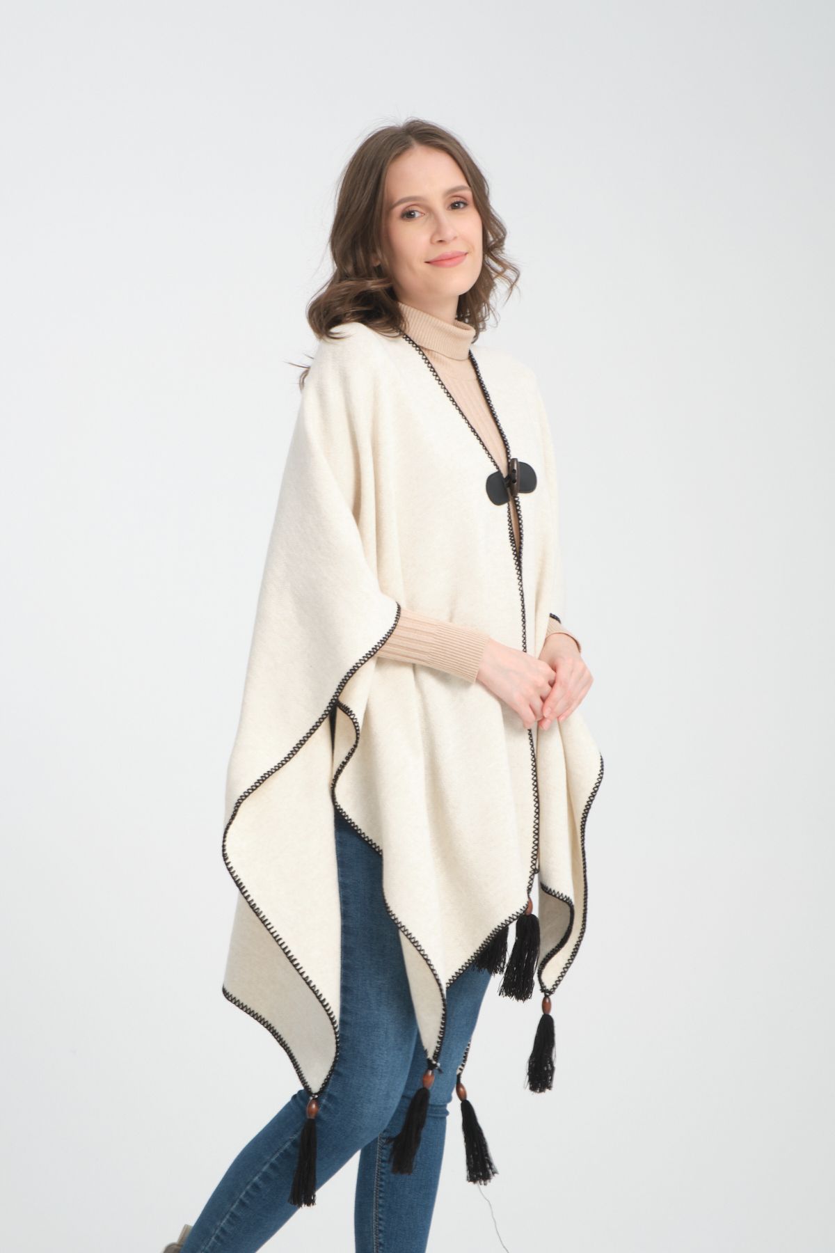 VEGA MODA-Stylish Designed Plain Knitwear Poncho - Patternless Shawl Poncho with Button Detail 5