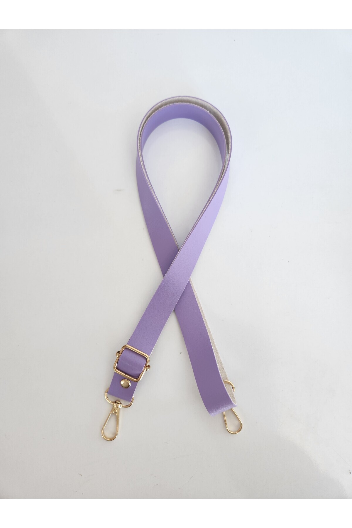 LEATHER ADJUSTABLE BAG HANGER LENGTH (120 CM - EN 2 CM ) GOLD DETAIL