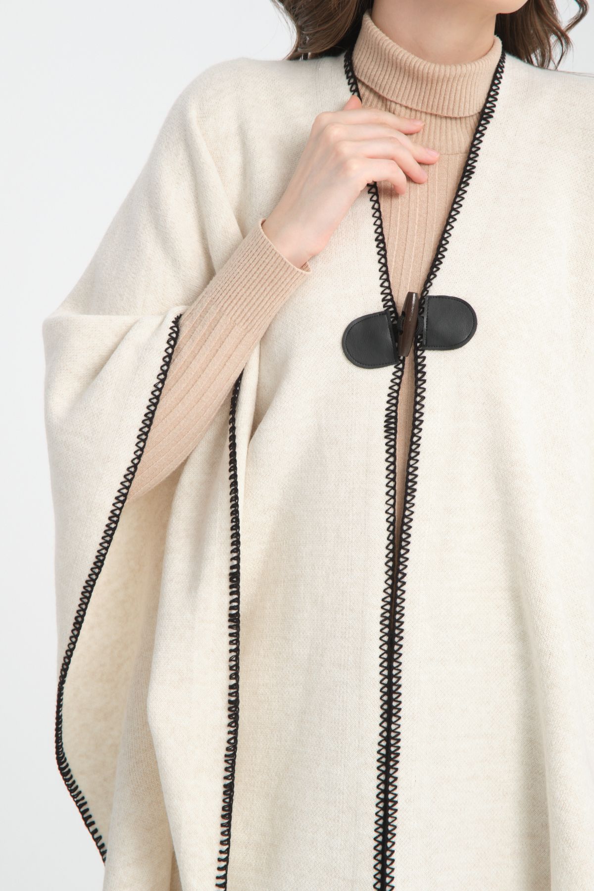 VEGA MODA-Stylish Designed Plain Knitwear Poncho - Patternless Shawl Poncho with Button Detail 4