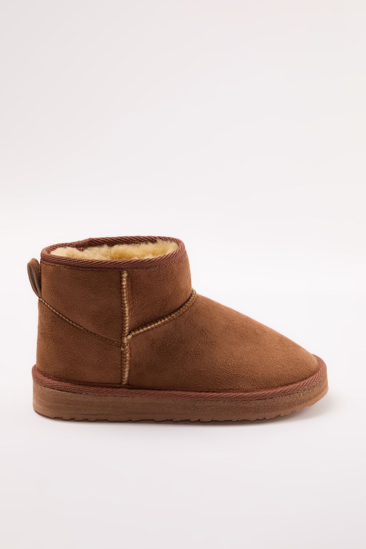 TRENDYOL SHOES-Hellbraune, flache, braune Damenstiefel mit kurzem Absatz TAKAW25BO00029 7