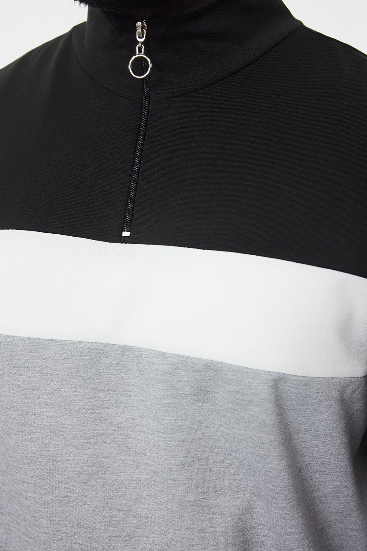 Trendyol Collection-Γκρι φούτερ Regular Fit Plus Size - Μακρύ μανίκι, γιακάς, φερμουάρ TMNAW25AO00016 4