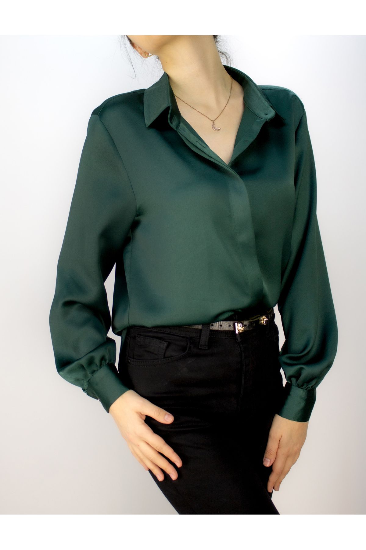 chemise en satin éclaboussure secrète