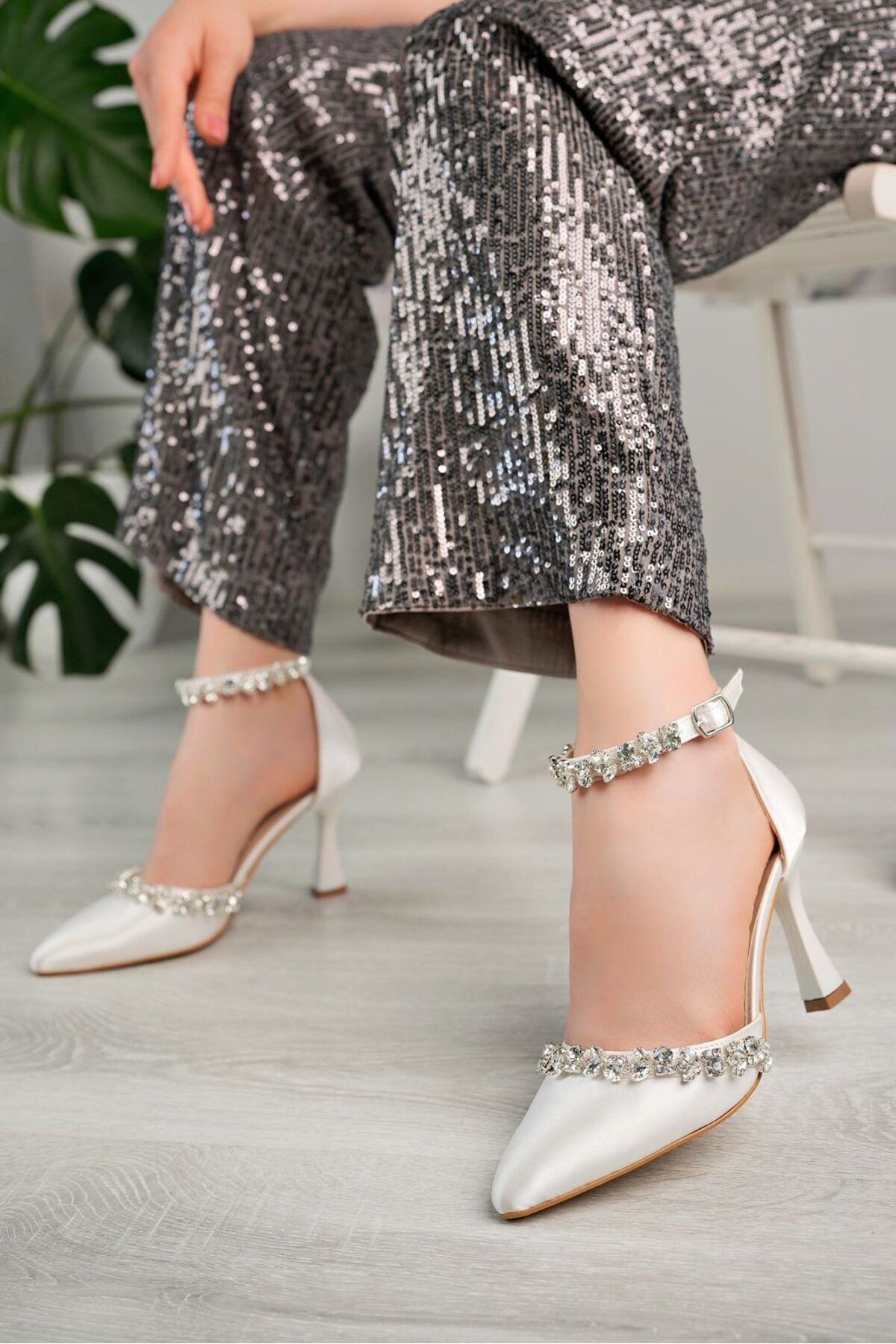 NASSAN  Stiletto Sedef Sarten Malzemeli Yüzü Ve Bandı Çiçiek Desenlı Taşlı Abiye Ayakkabısı Kadeh Topuklu - Görsel 4