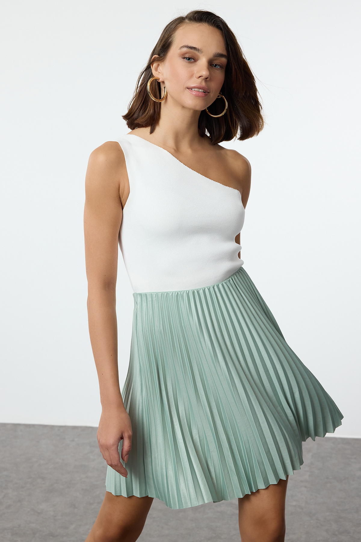 Trendyolmilla  Mint Piliseli Mini Skater Esnek Örme Etek TWOSS24ET00215 - Görsel 2