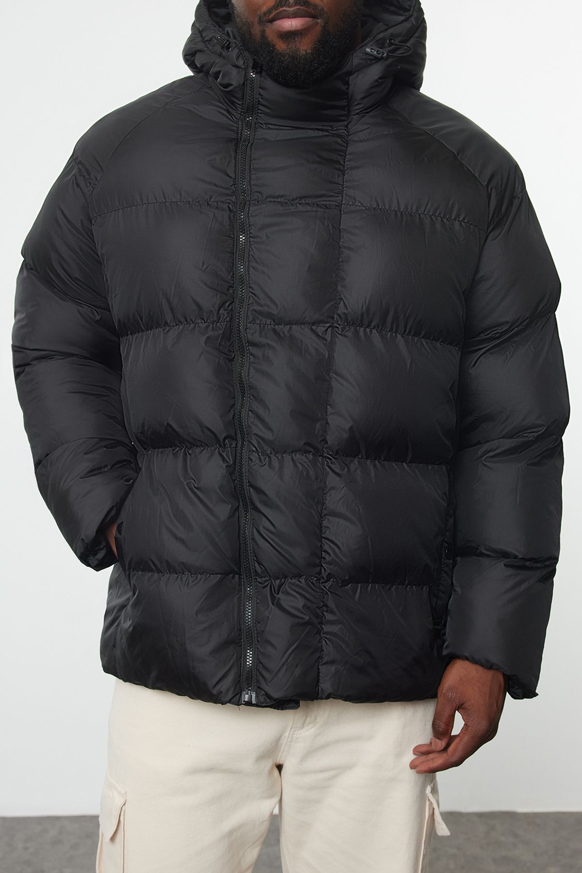 Trendyol Collection-Fekete Oversize szélálló téli pufferkabát - TMNAW25AW00000 3